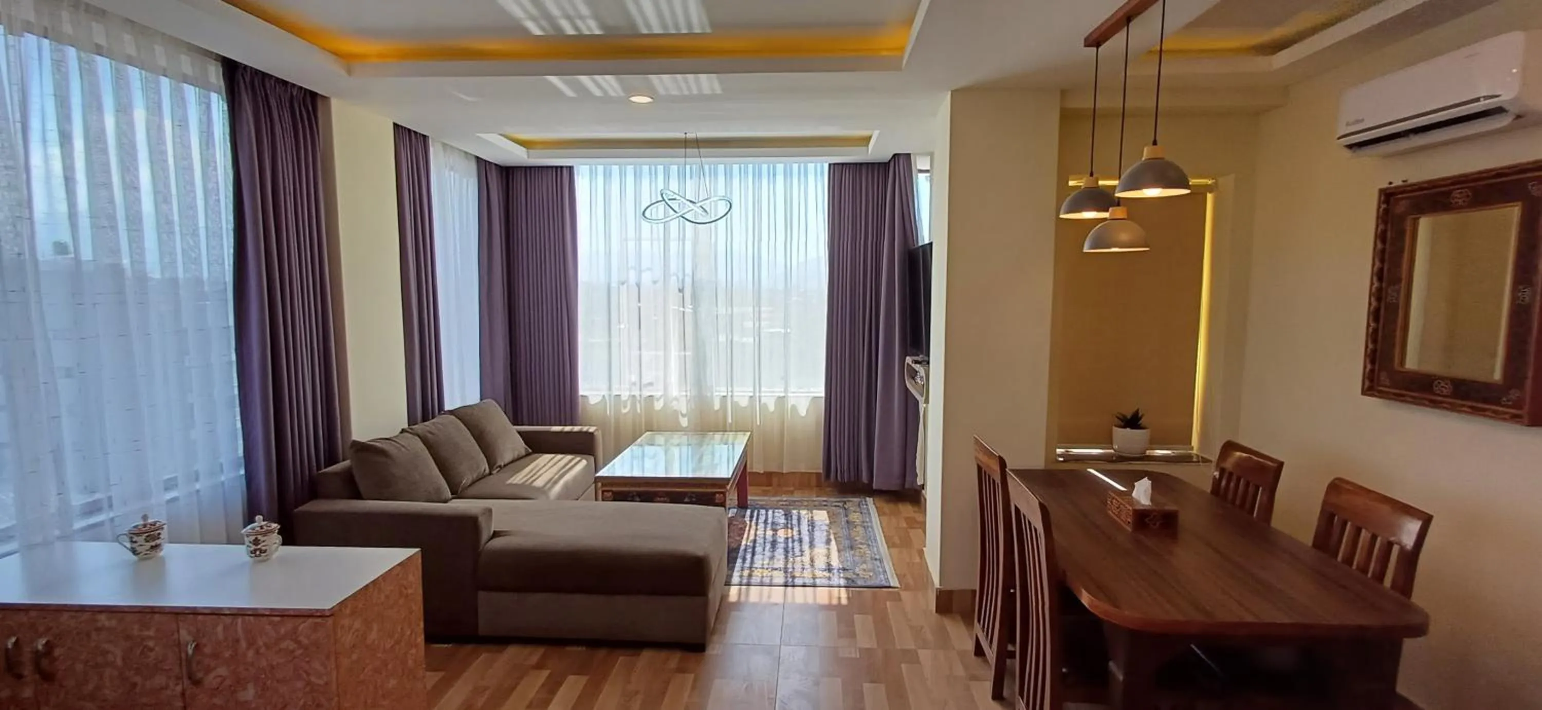 Living room in Hotel Yakroo Manang