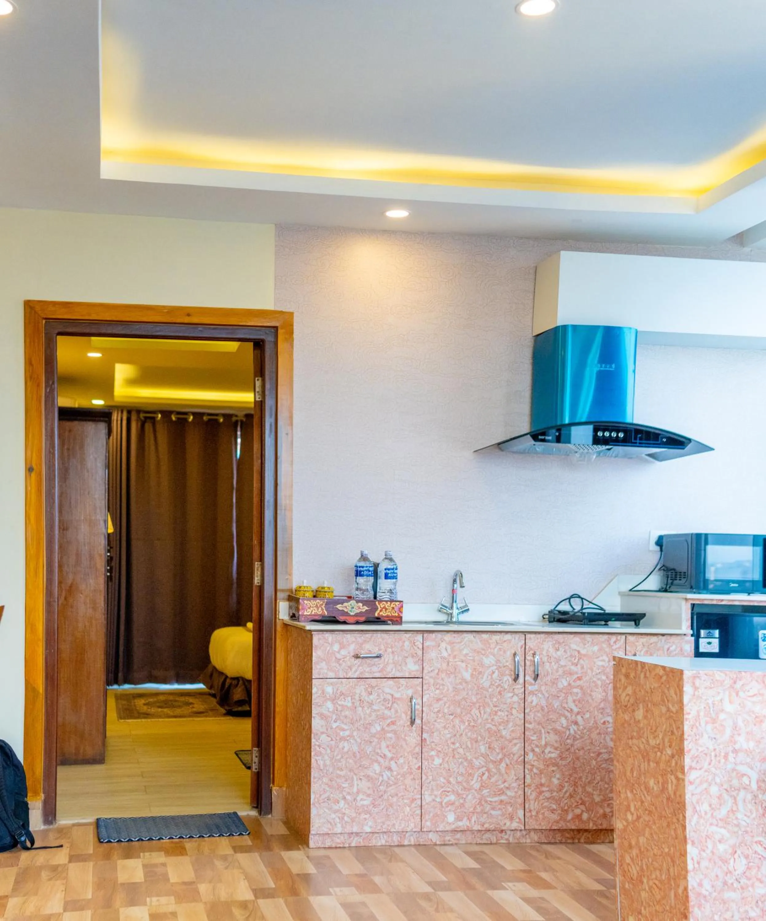 Kitchen or kitchenette in Hotel Yakroo Manang