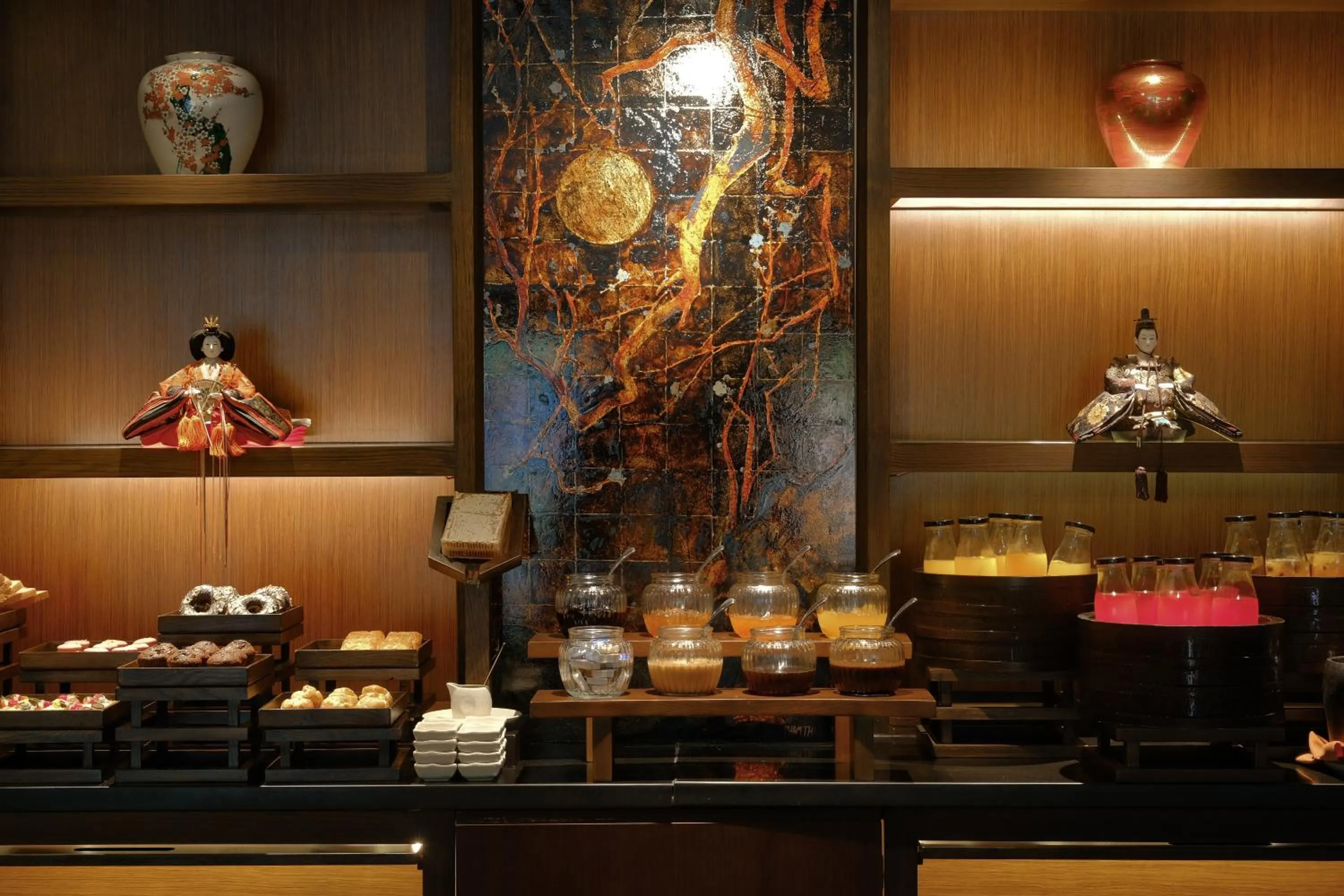 Food and drinks in Silverland Sakyo Hotel