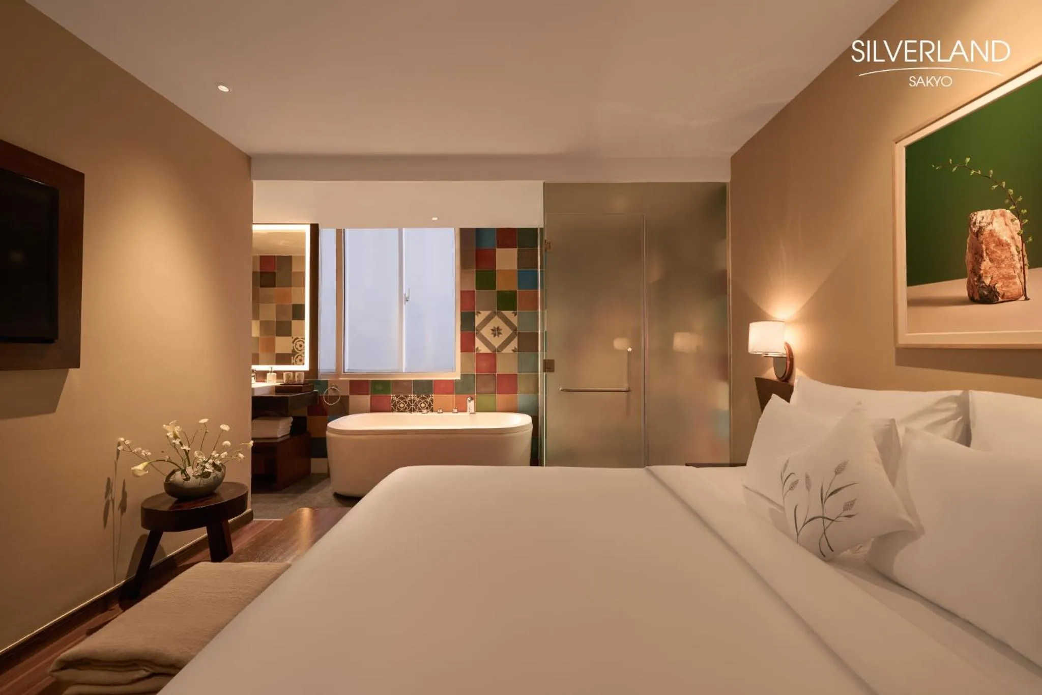 Photo of the whole room, Bed in Silverland Sakyo Hotel