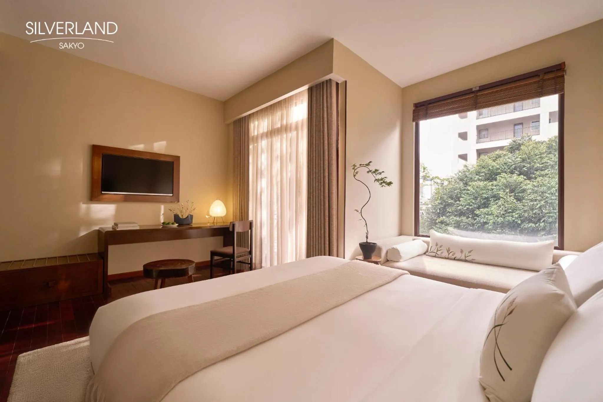 View (from property/room), Bed in Silverland Sakyo Hotel