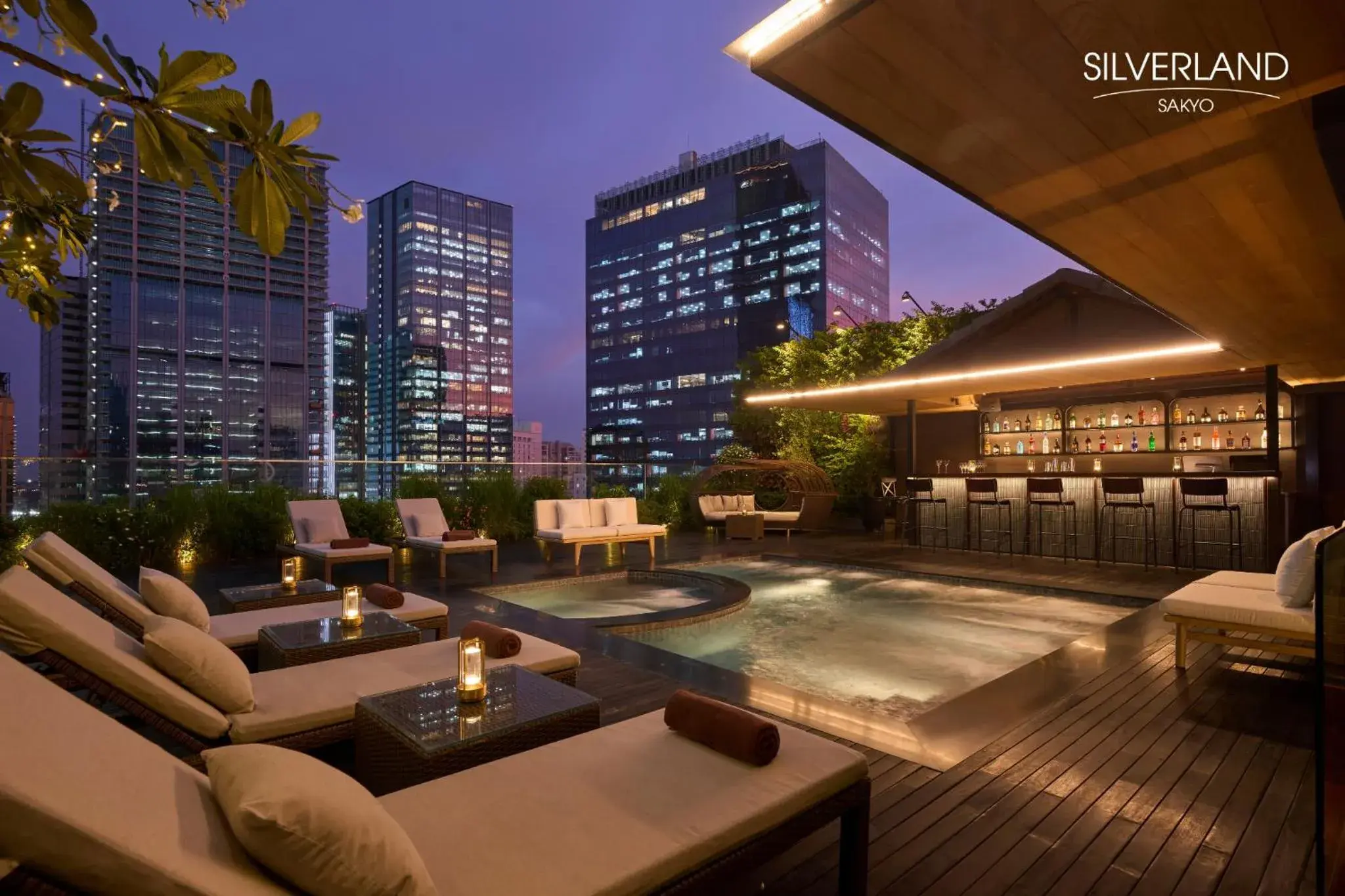 Pool view in Silverland Sakyo Hotel Pool view in Silverland Sakyo Hotel