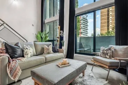 The Pastel I Closest Available Airbnb To Stampede