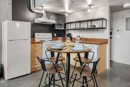 The Pastel I Closest Available Airbnb To Stampede