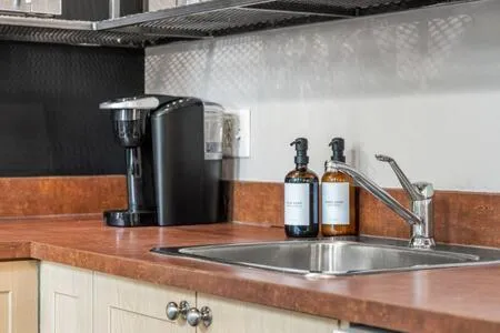 The Pastel I Closest Available Airbnb To Stampede