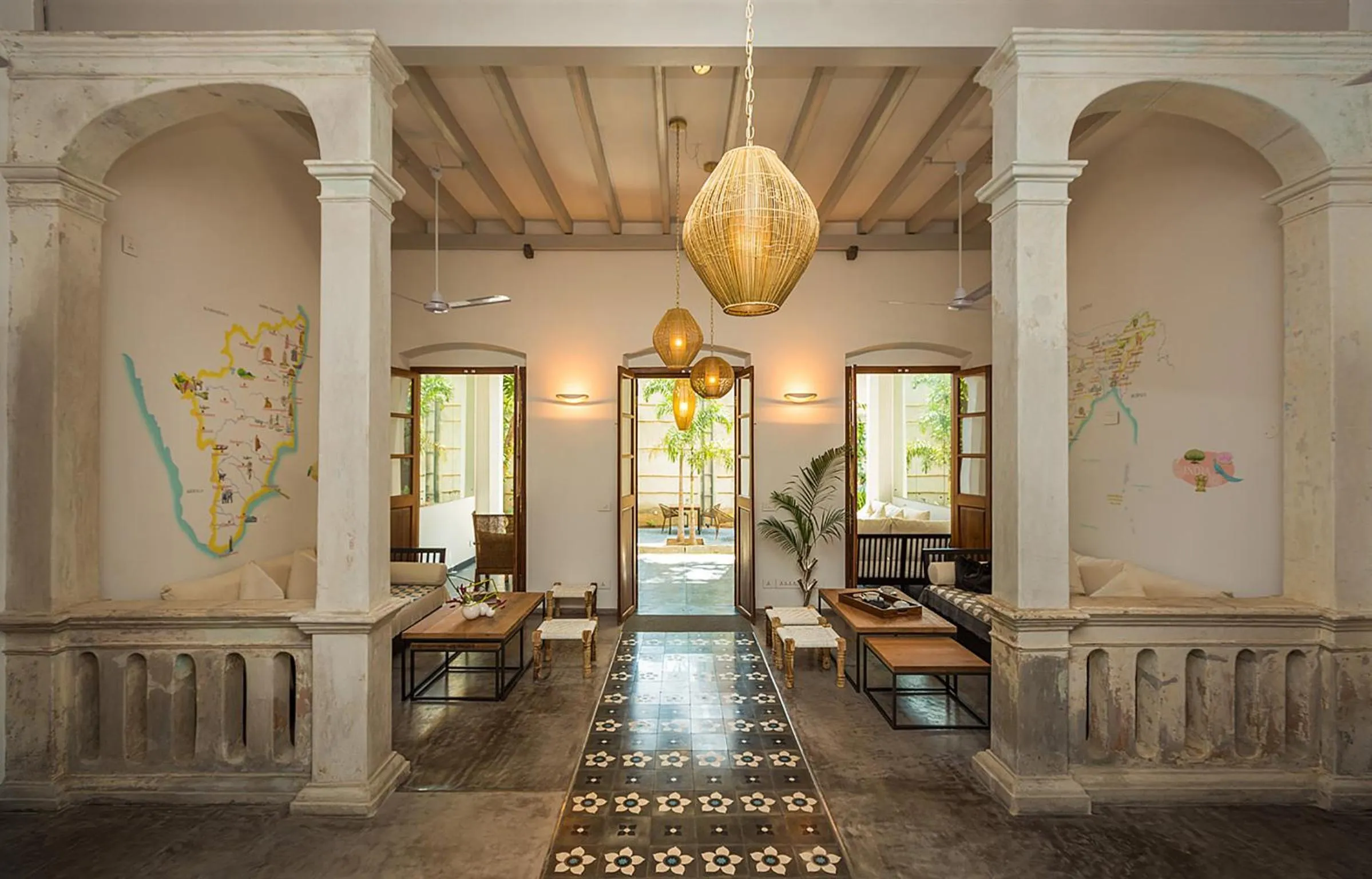 Facade/entrance in La Villa