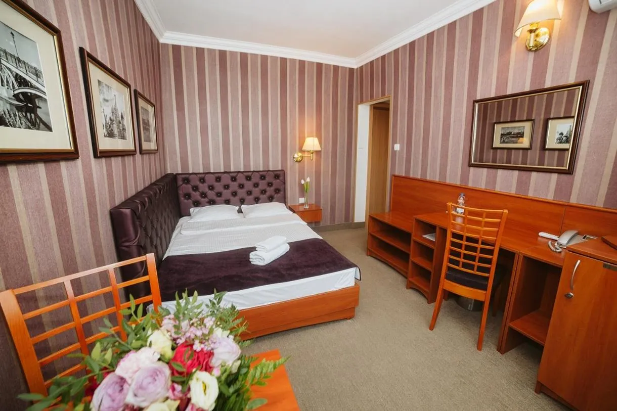 Bed in Hotel Europejski