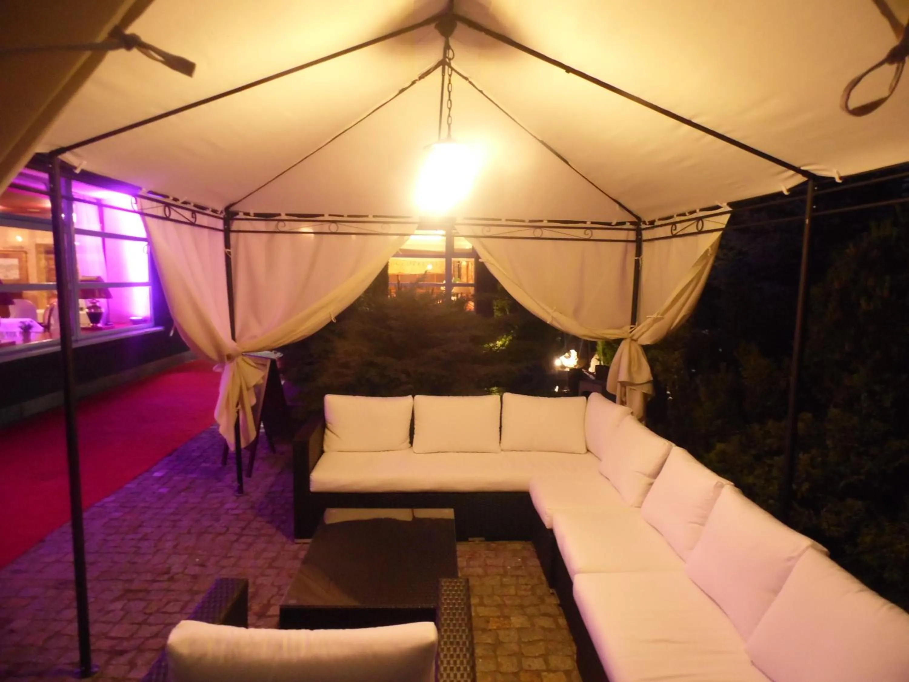 Seating area, Bed in Hotel Europejski