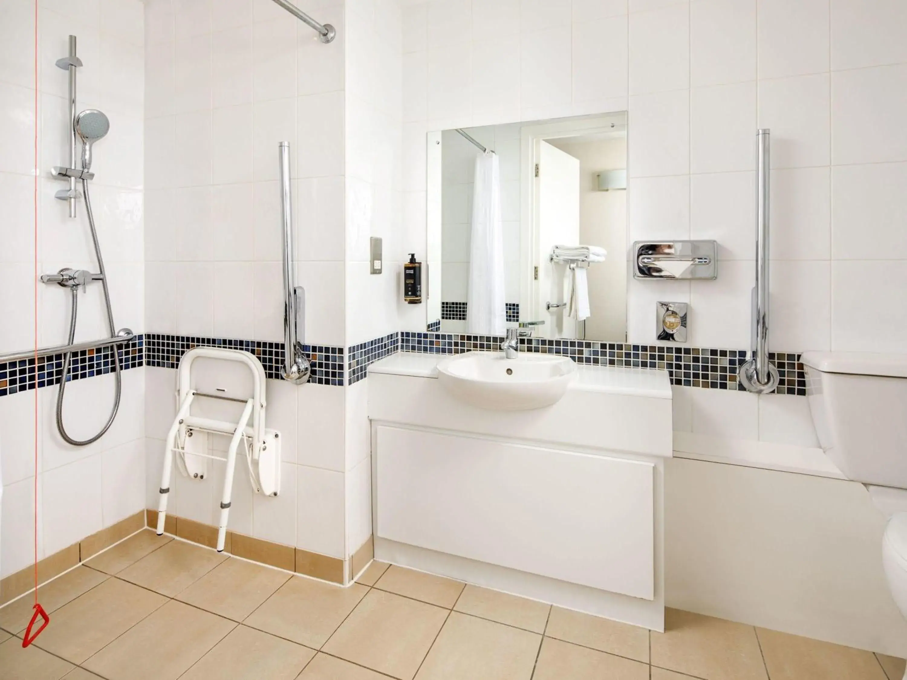 Bedroom in Mercure Glasgow City Hotel Bedroom in Mercure Glasgow City Hotel