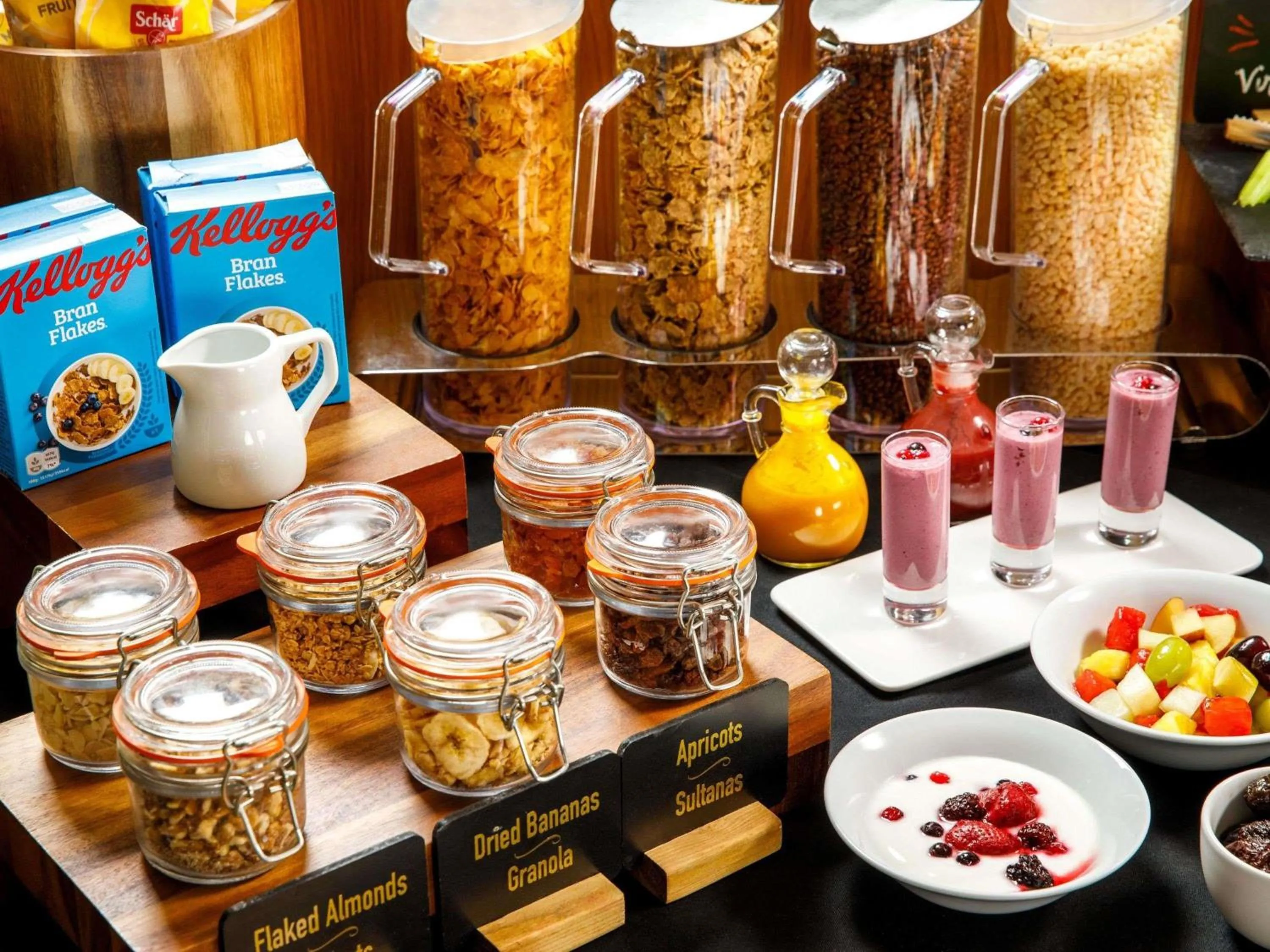 Breakfast in Mercure Glasgow City Hotel