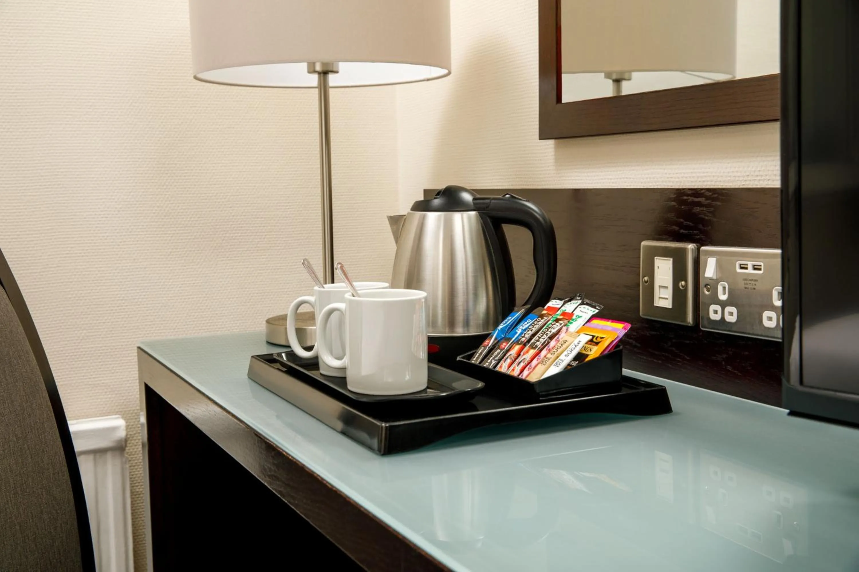 Coffee/tea facilities in Mercure Glasgow City Hotel