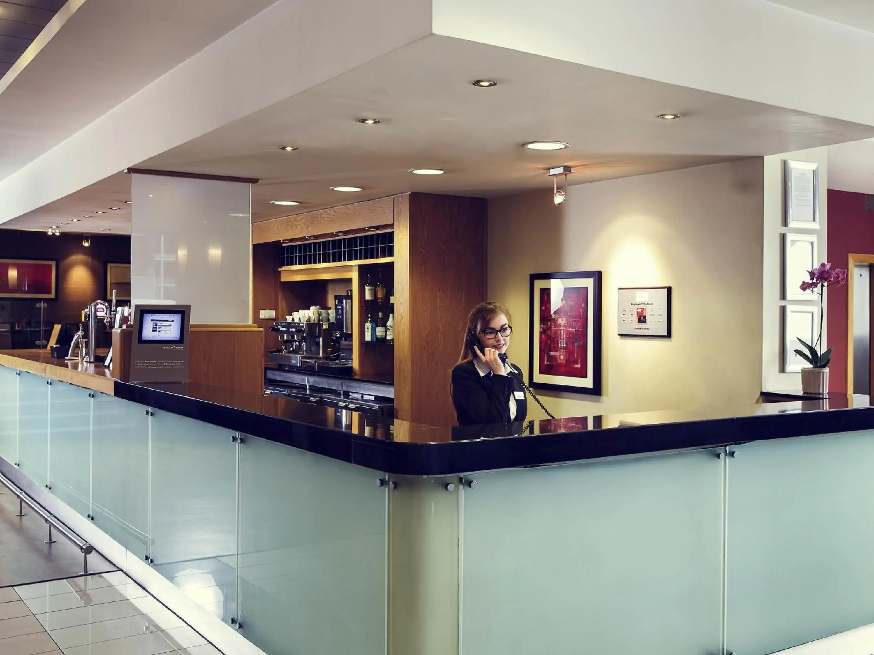 Property building in Mercure Glasgow City Hotel Property building in Mercure Glasgow City Hotel