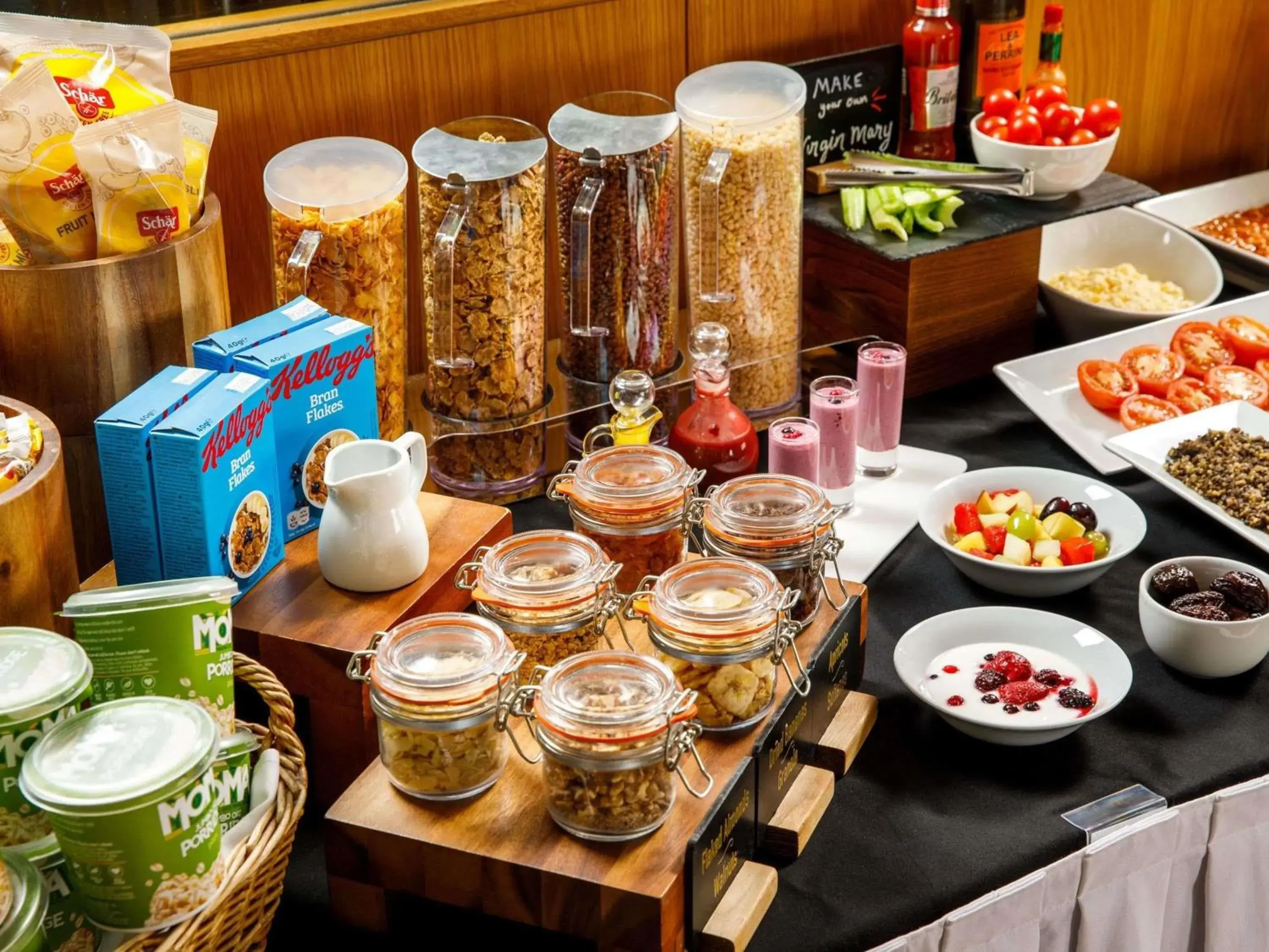 Breakfast in Mercure Glasgow City Hotel Breakfast in Mercure Glasgow City Hotel