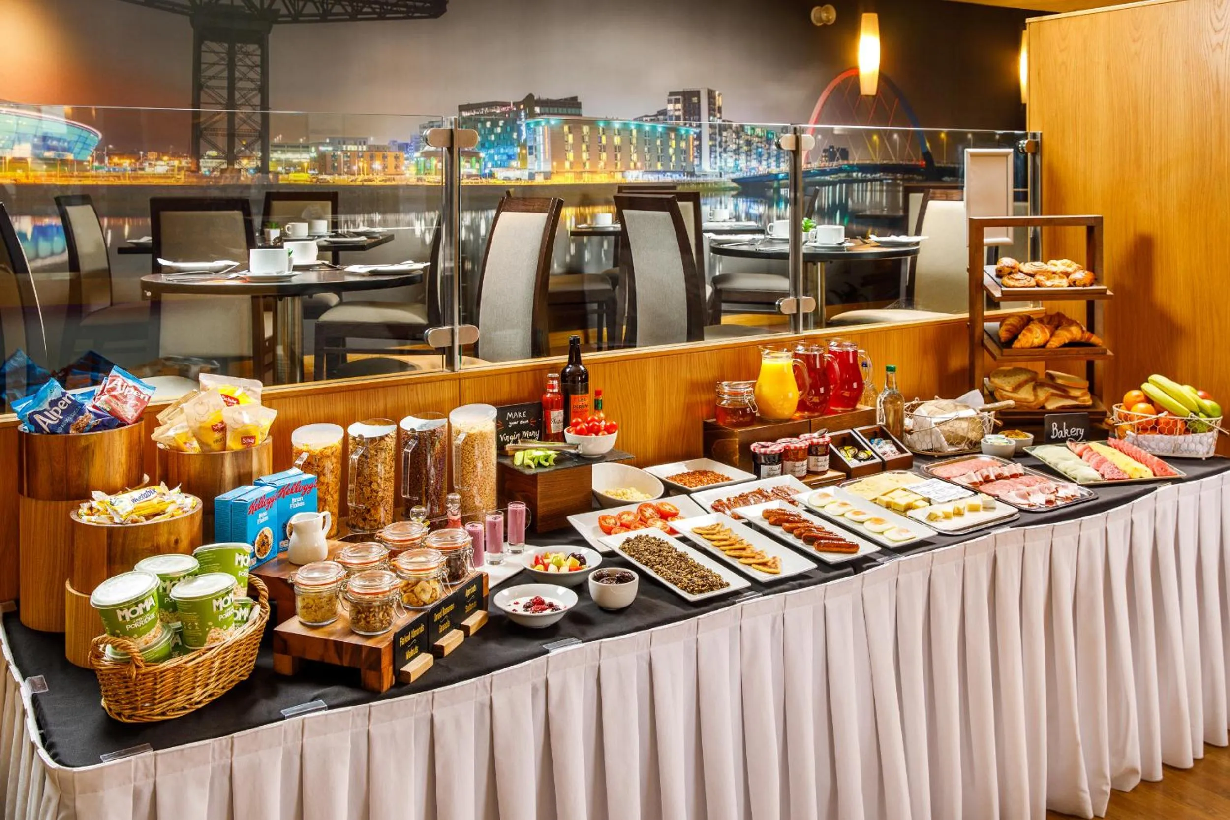 Breakfast in Mercure Glasgow City Hotel