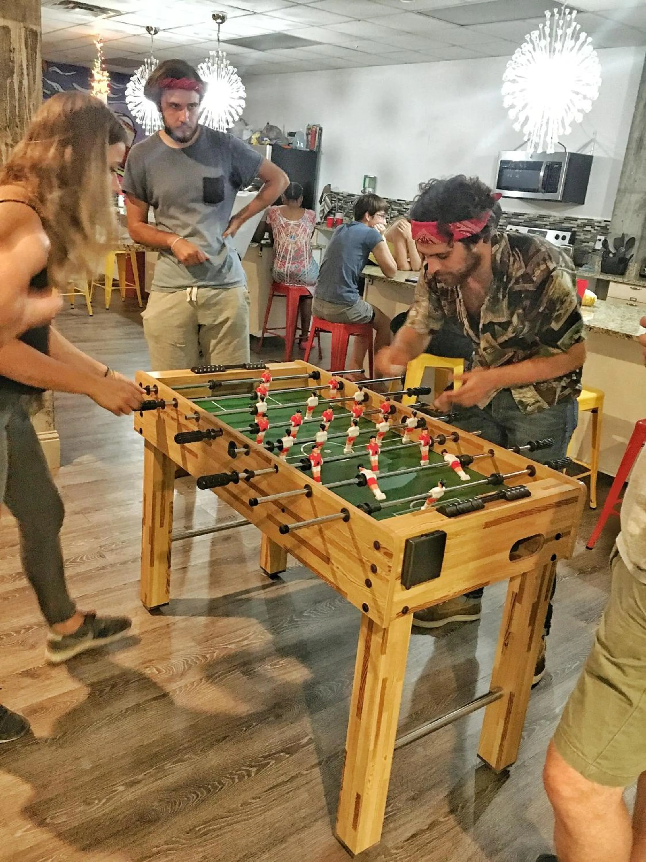 Communal lounge/ TV room in City House New Orleans Samesun