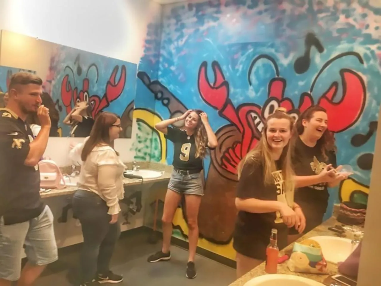 Bathroom in City House New Orleans Samesun