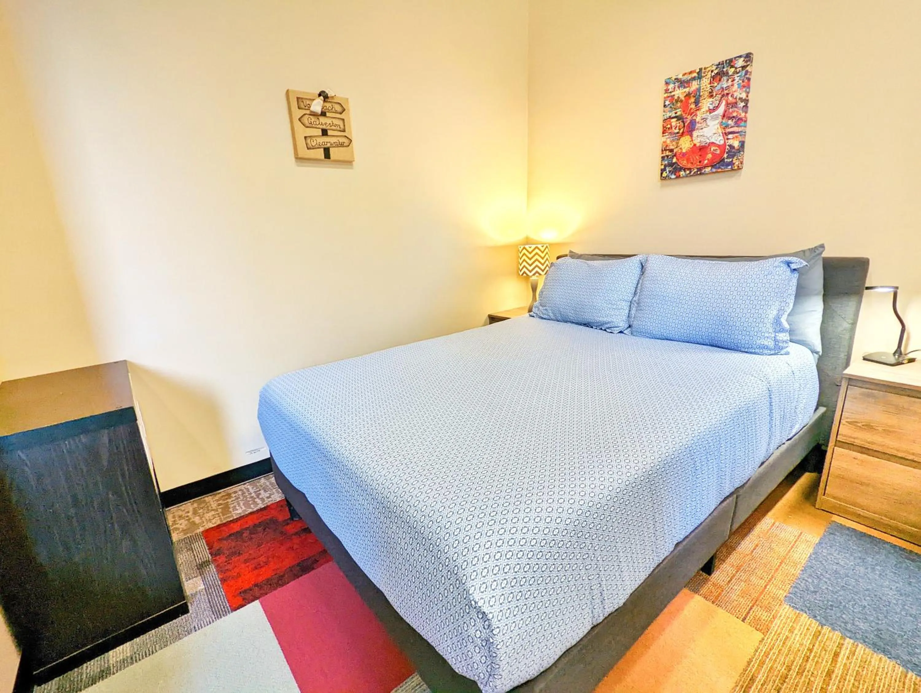 Bed in City House New Orleans Samesun