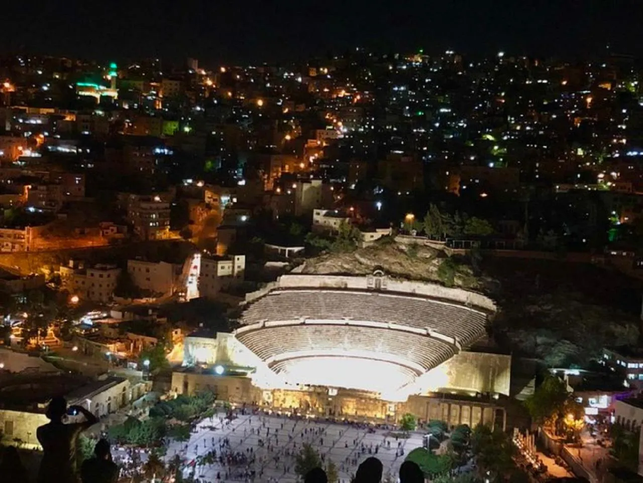 Night in Art Hotel Downtown