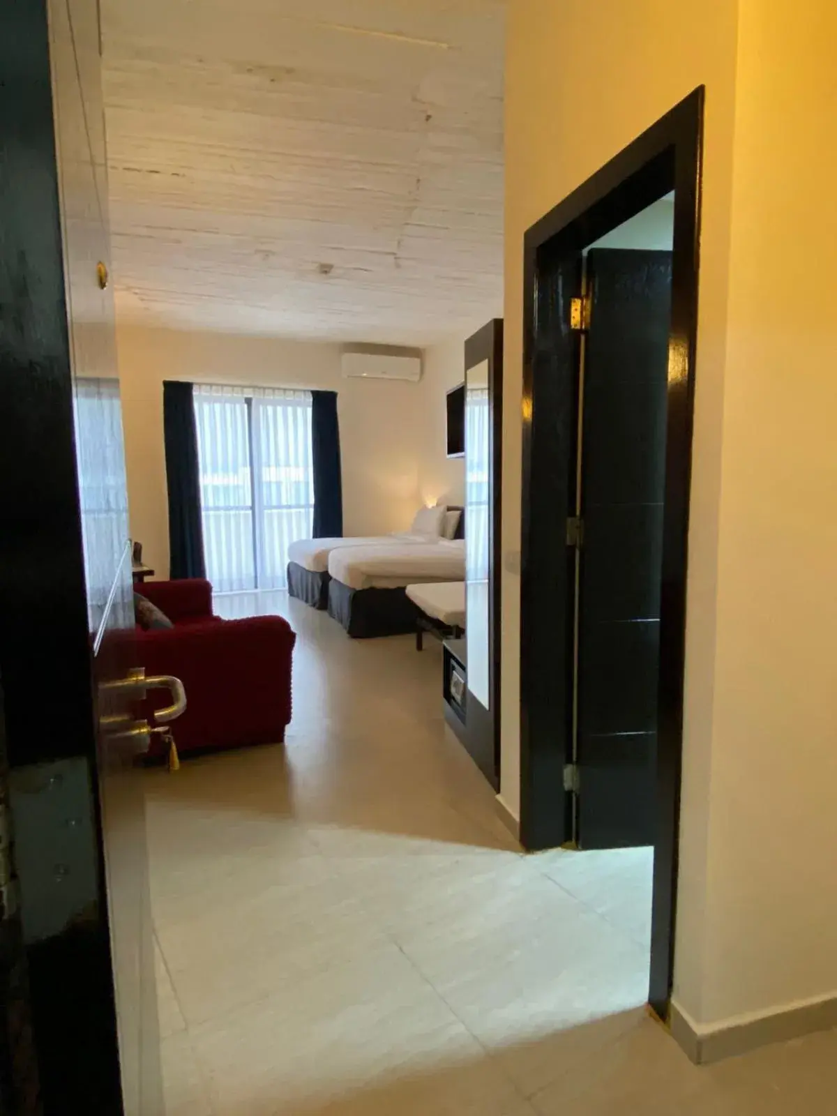 Standard Triple Room in Art Hotel Downtown Standard Triple Room in Art Hotel Downtown