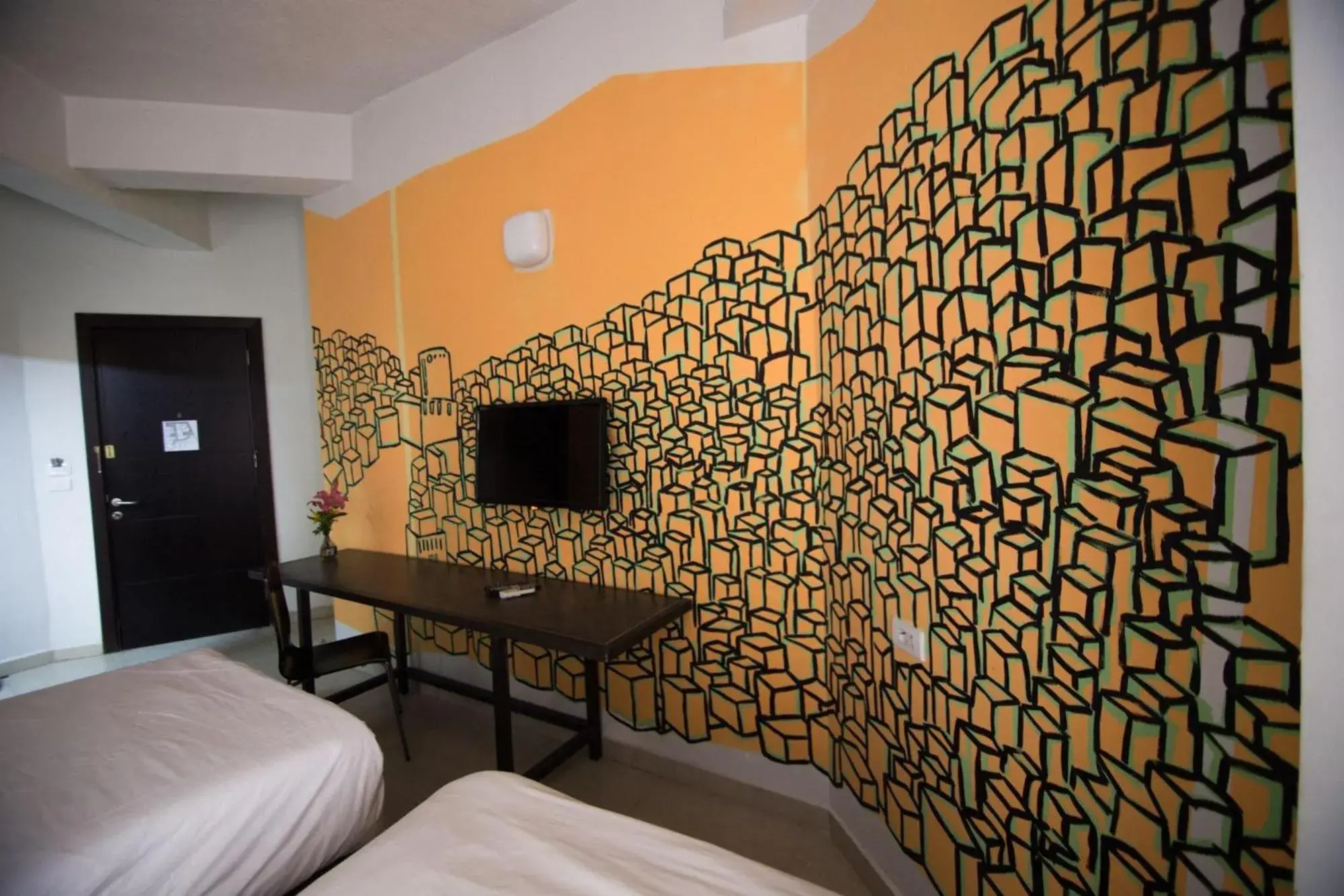 Standard Twin Room in Art Hotel Downtown Standard Twin Room in Art Hotel Downtown