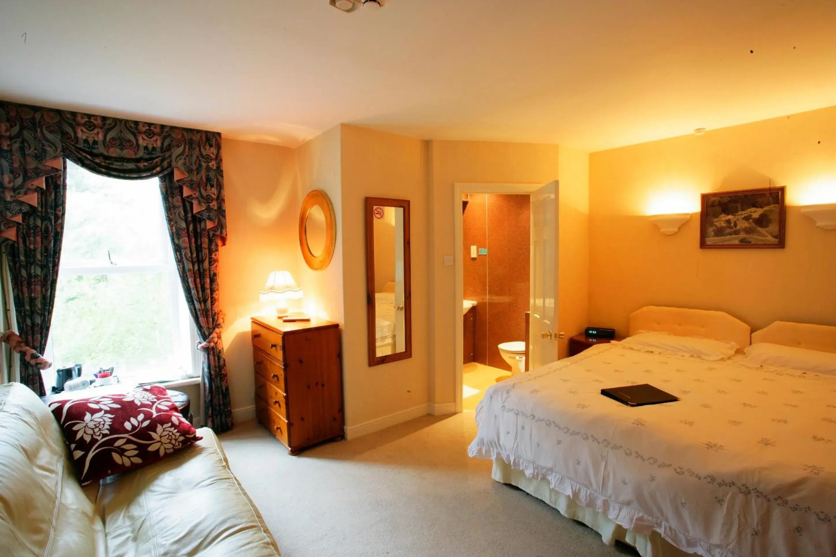 Double Room in Ilkley Riverside Hotel Double Room in Ilkley Riverside Hotel