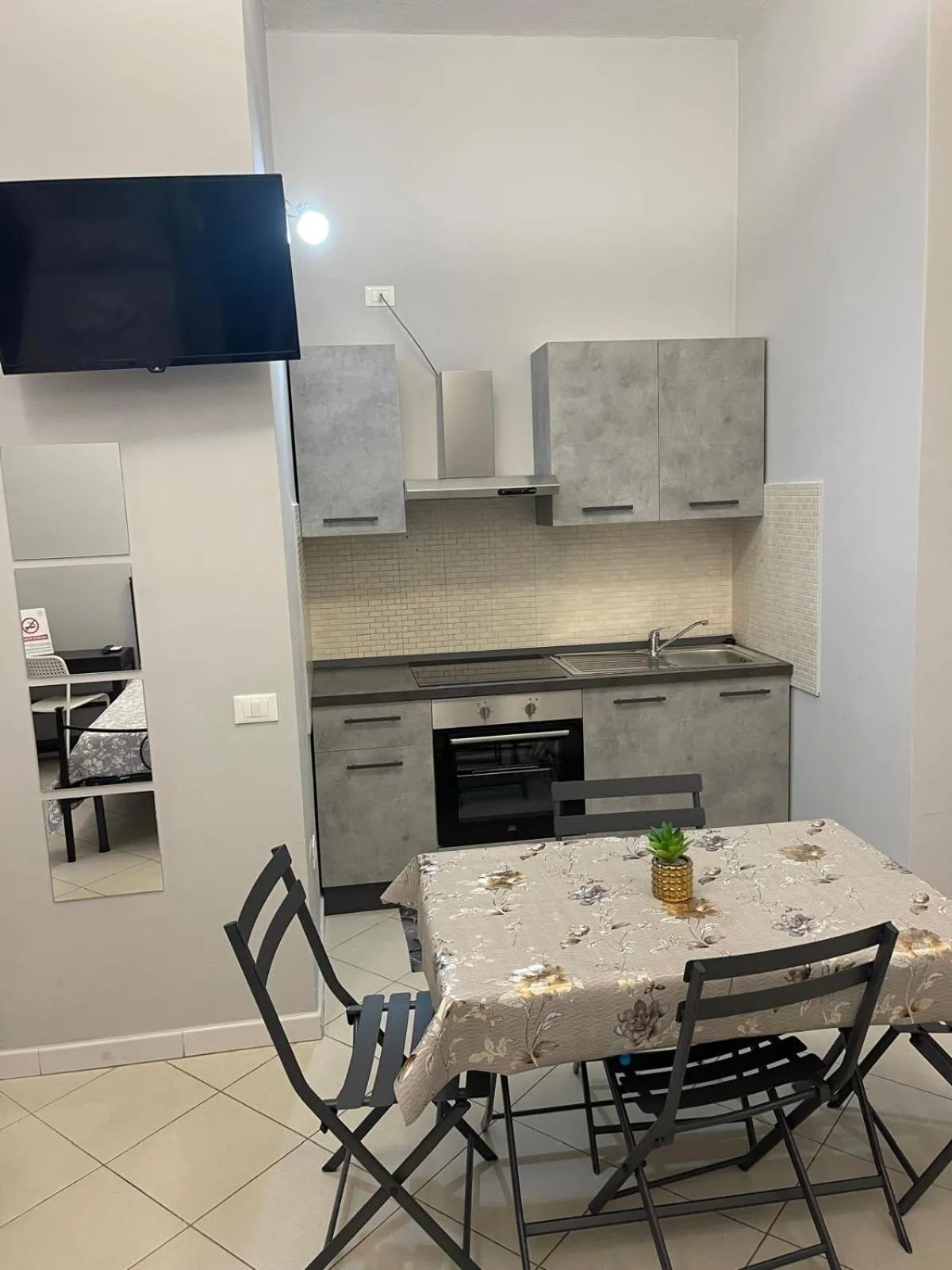 Kitchen/Kitchenette in B&B Villa Anna