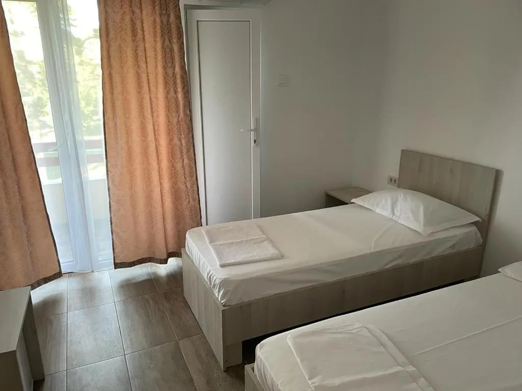 Bed in Complex Marea Neagra