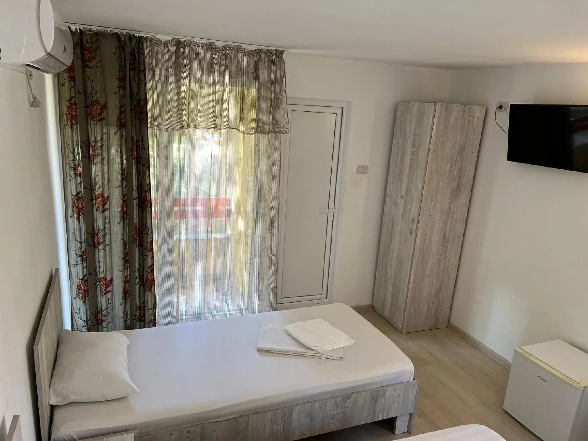 Bed in Complex Marea Neagra