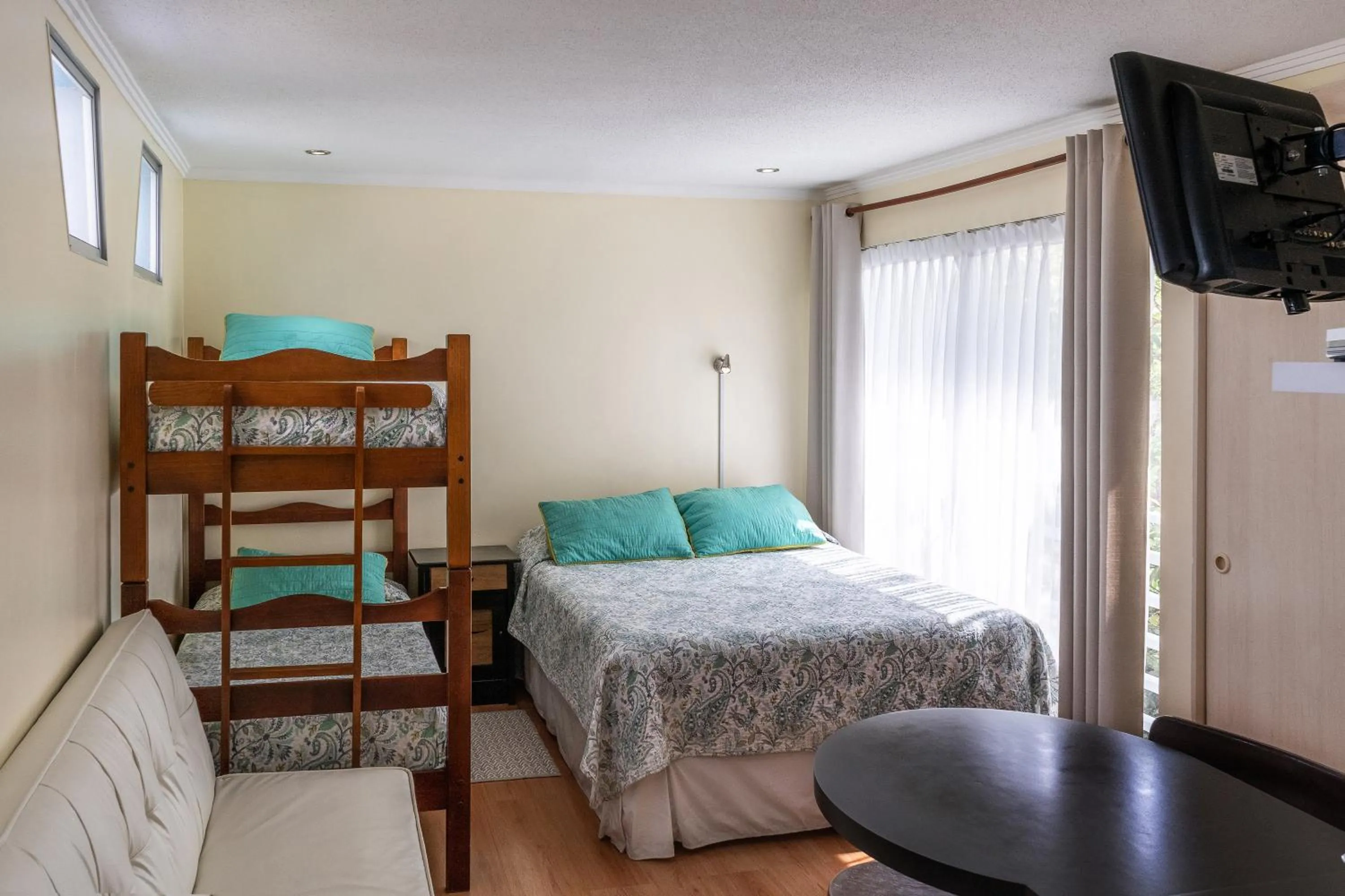 Family Apartment - single occupancy in Apart Hotel Colors
