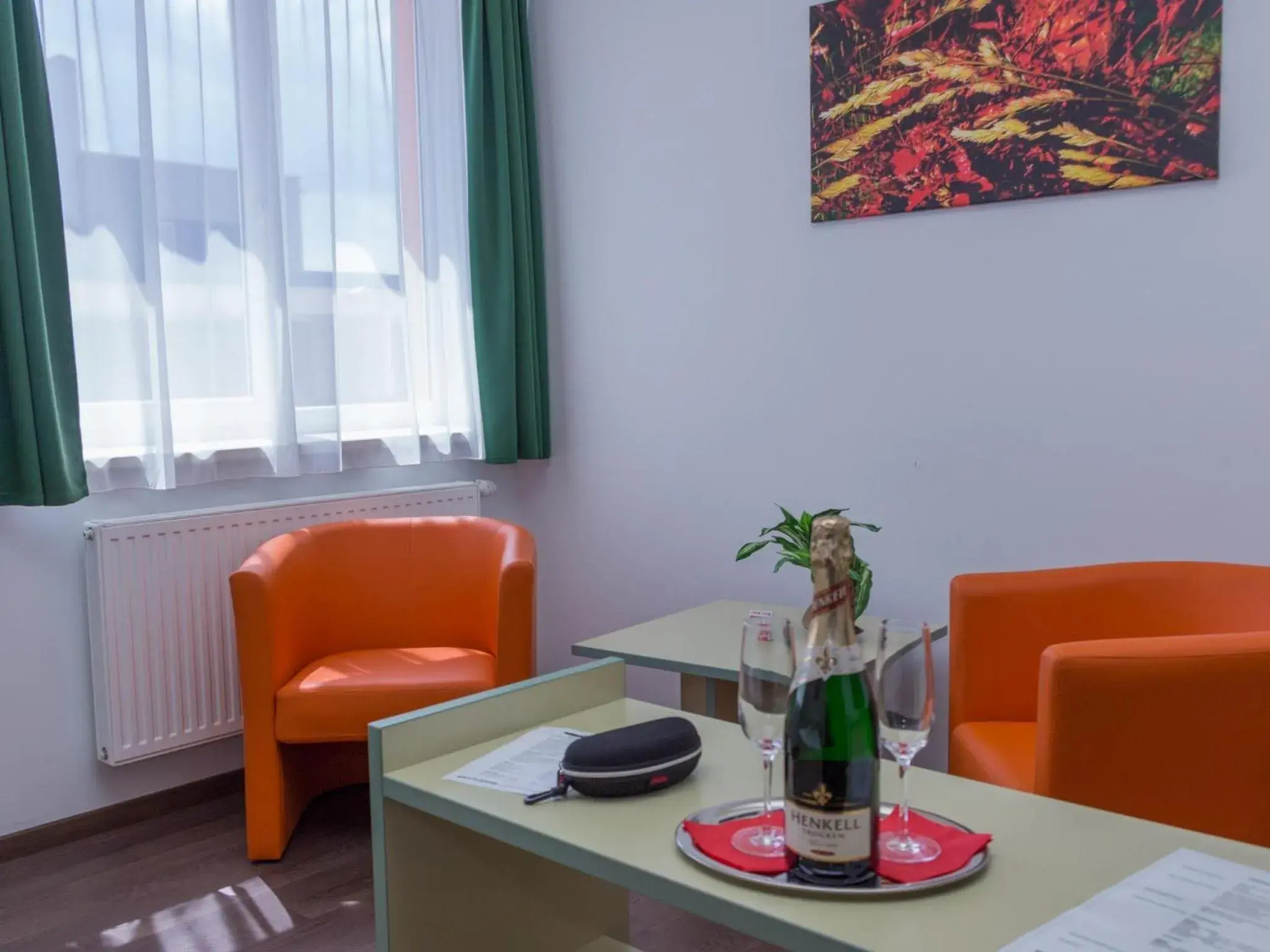 Double or Twin Room in WinRooms "hotel&apartments" Double or Twin Room in WinRooms "hotel&apartments"