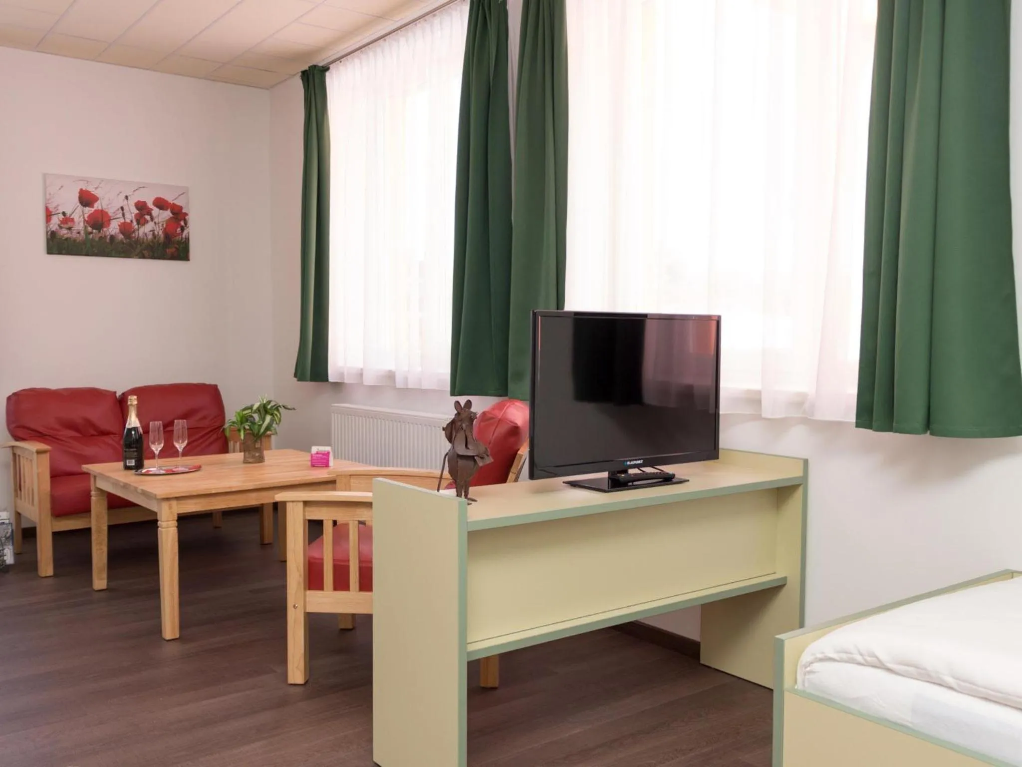 Photo of the whole room in WinRooms "hotel&apartments"