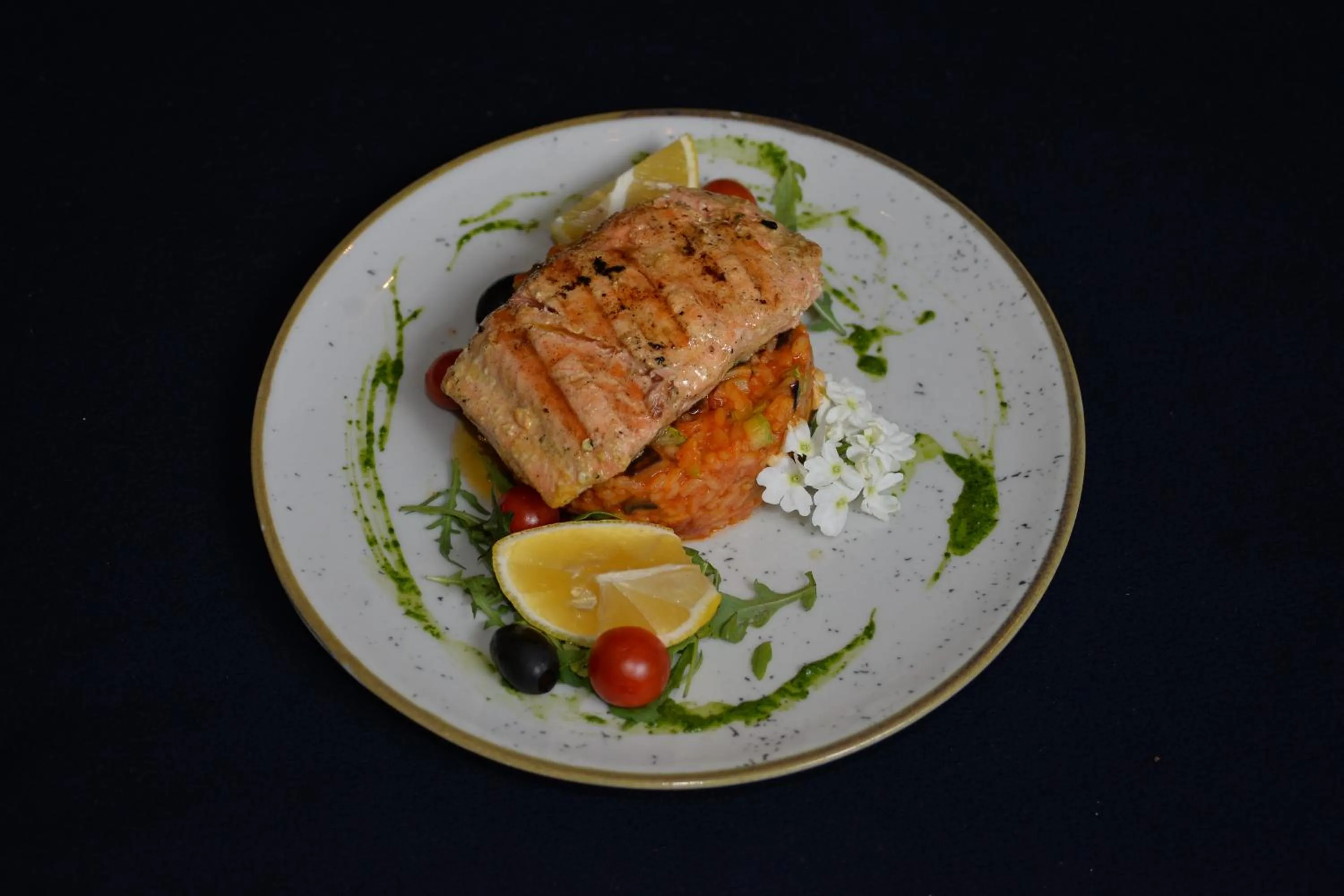 Food and drinks in Villa 1927