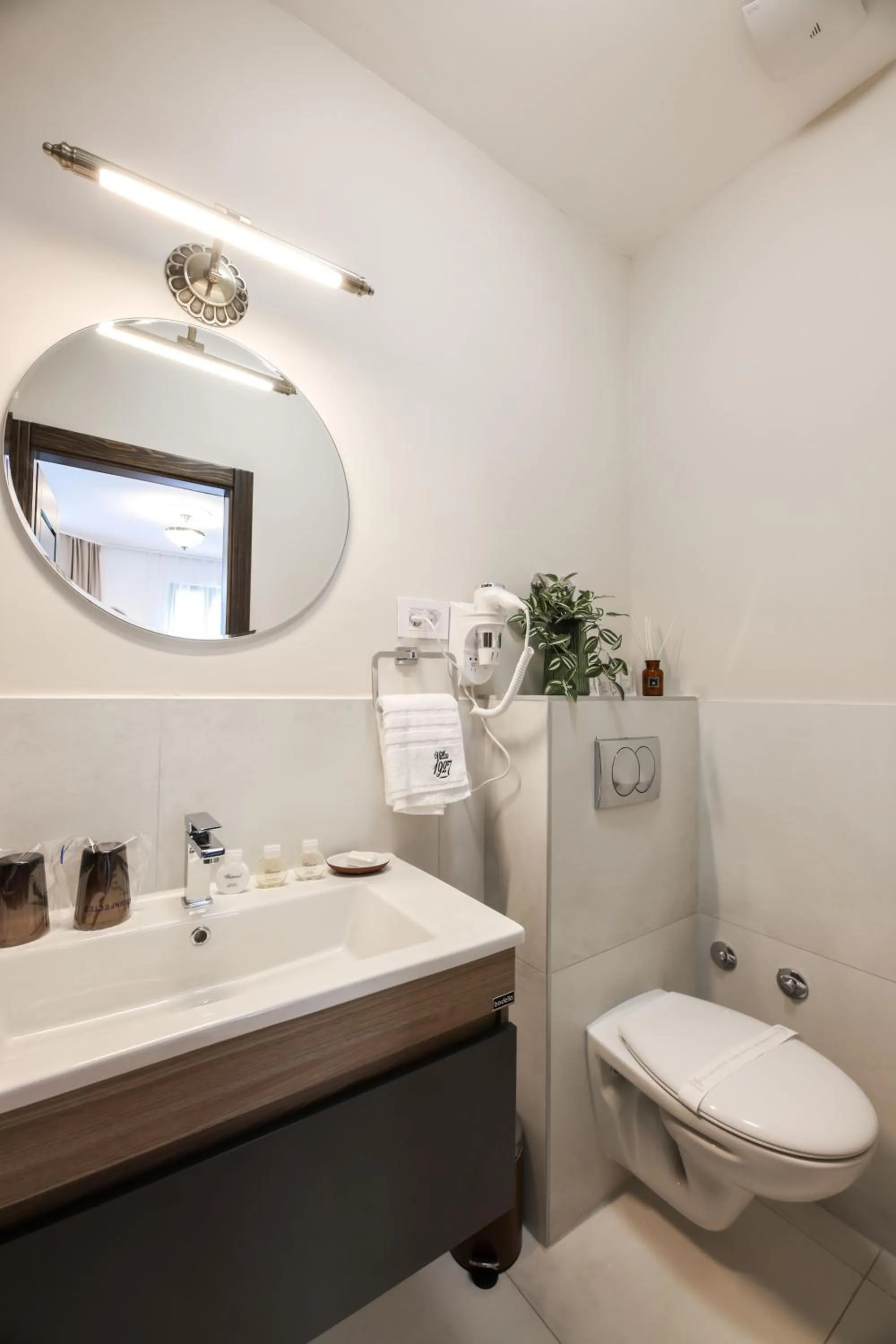 Toilet in Villa 1927