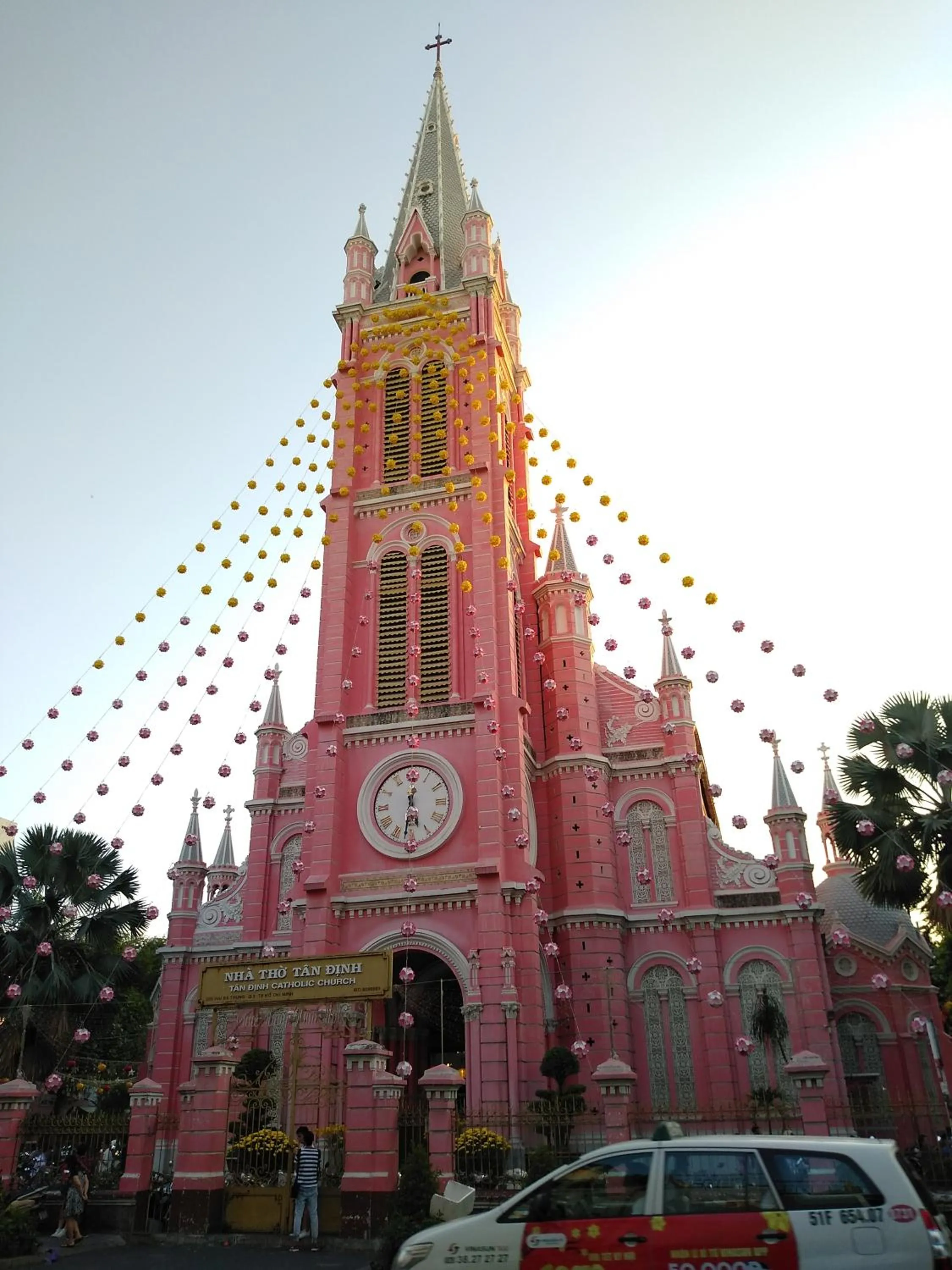 Nearby landmark in Cozy Modern Place with Projector - Near PINK CHURCH
