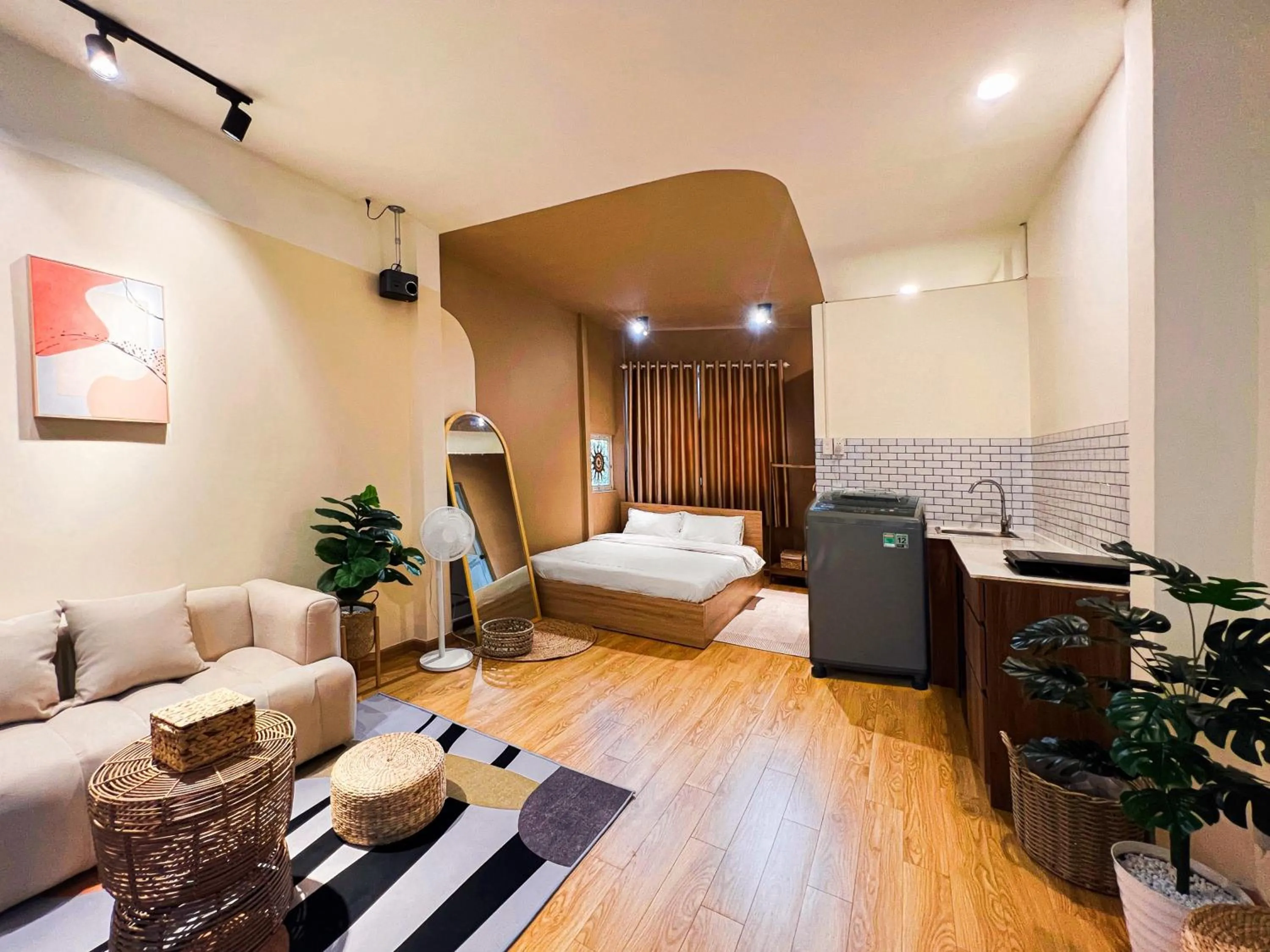 Photo of the whole room, Bed in Cozy Modern Place with Projector - Near PINK CHURCH