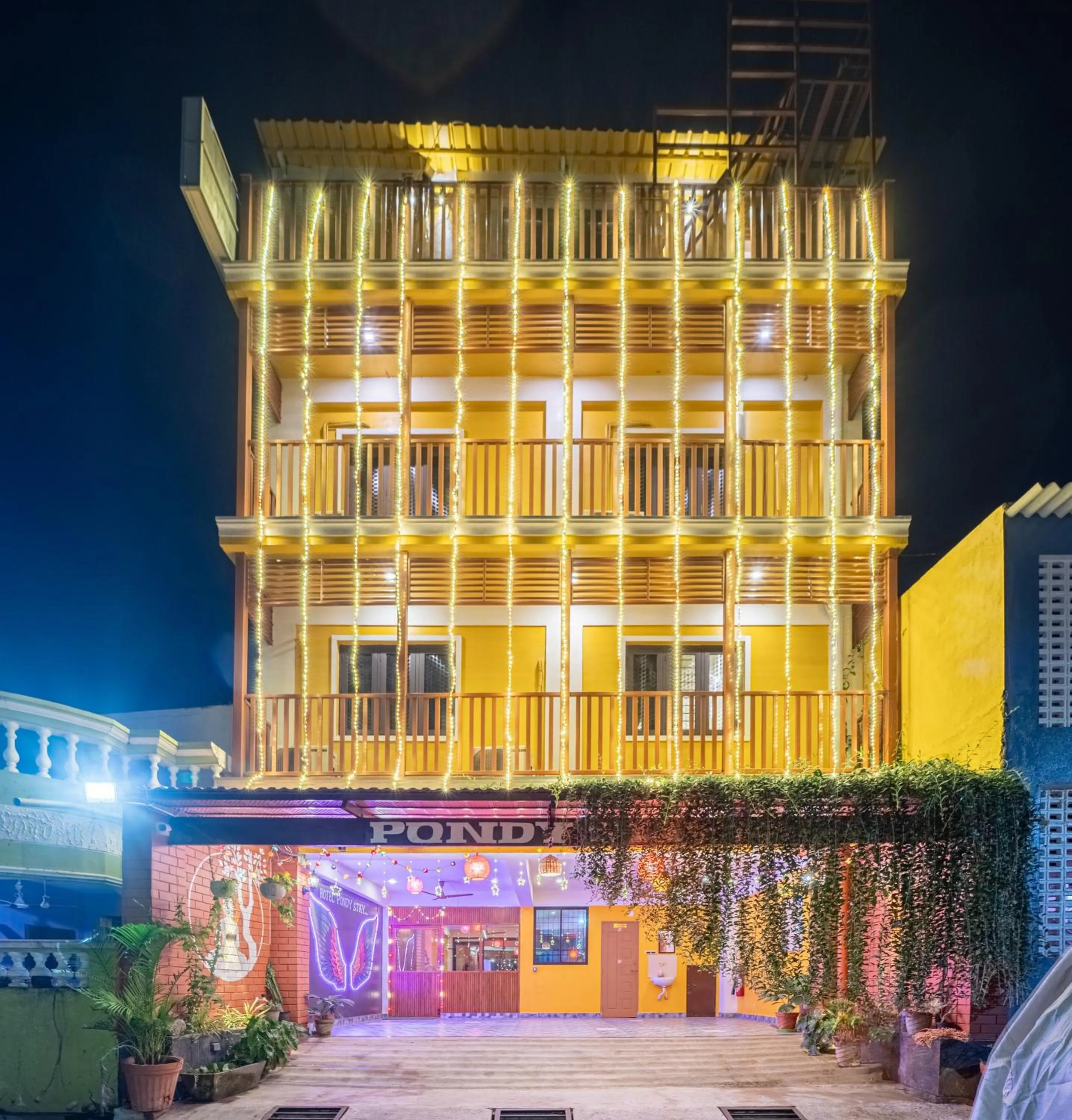 Property building in Pondy Stay