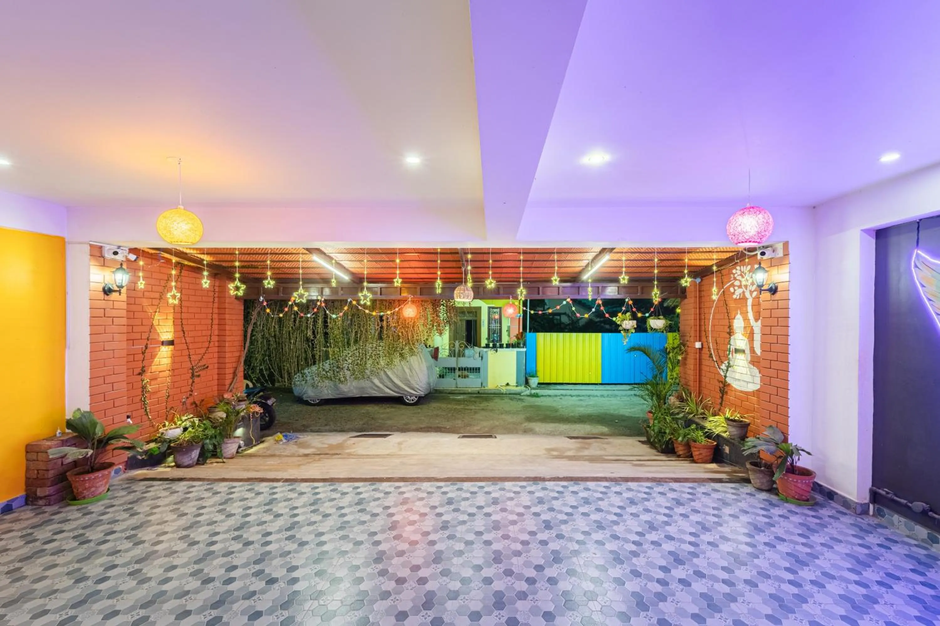 Facade/entrance in Pondy Stay