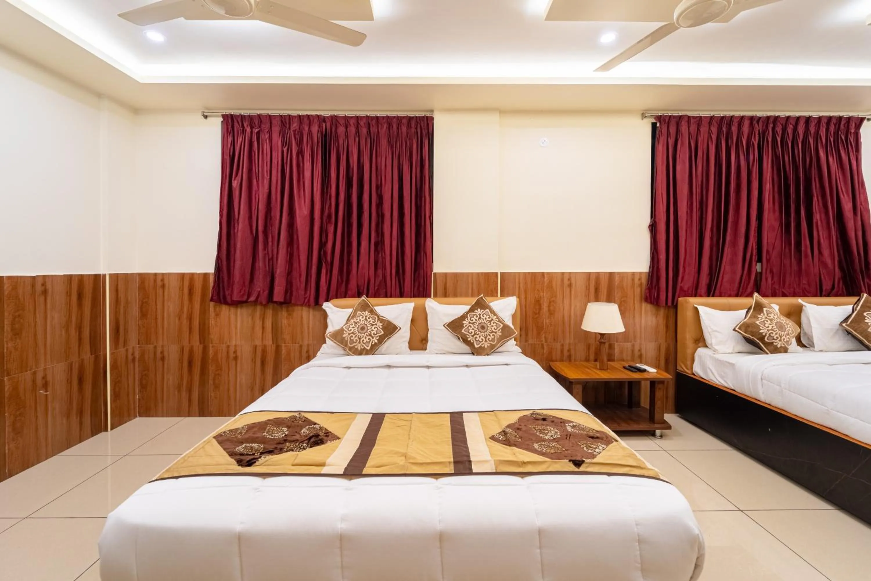 Bed in Pondy Stay