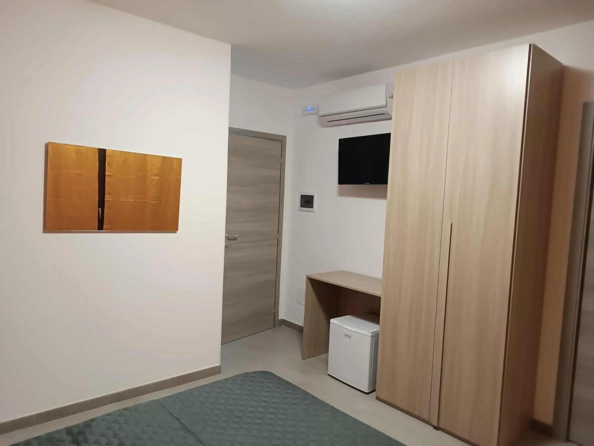 TV/Entertainment Center in D'Orazio mare e dintorni