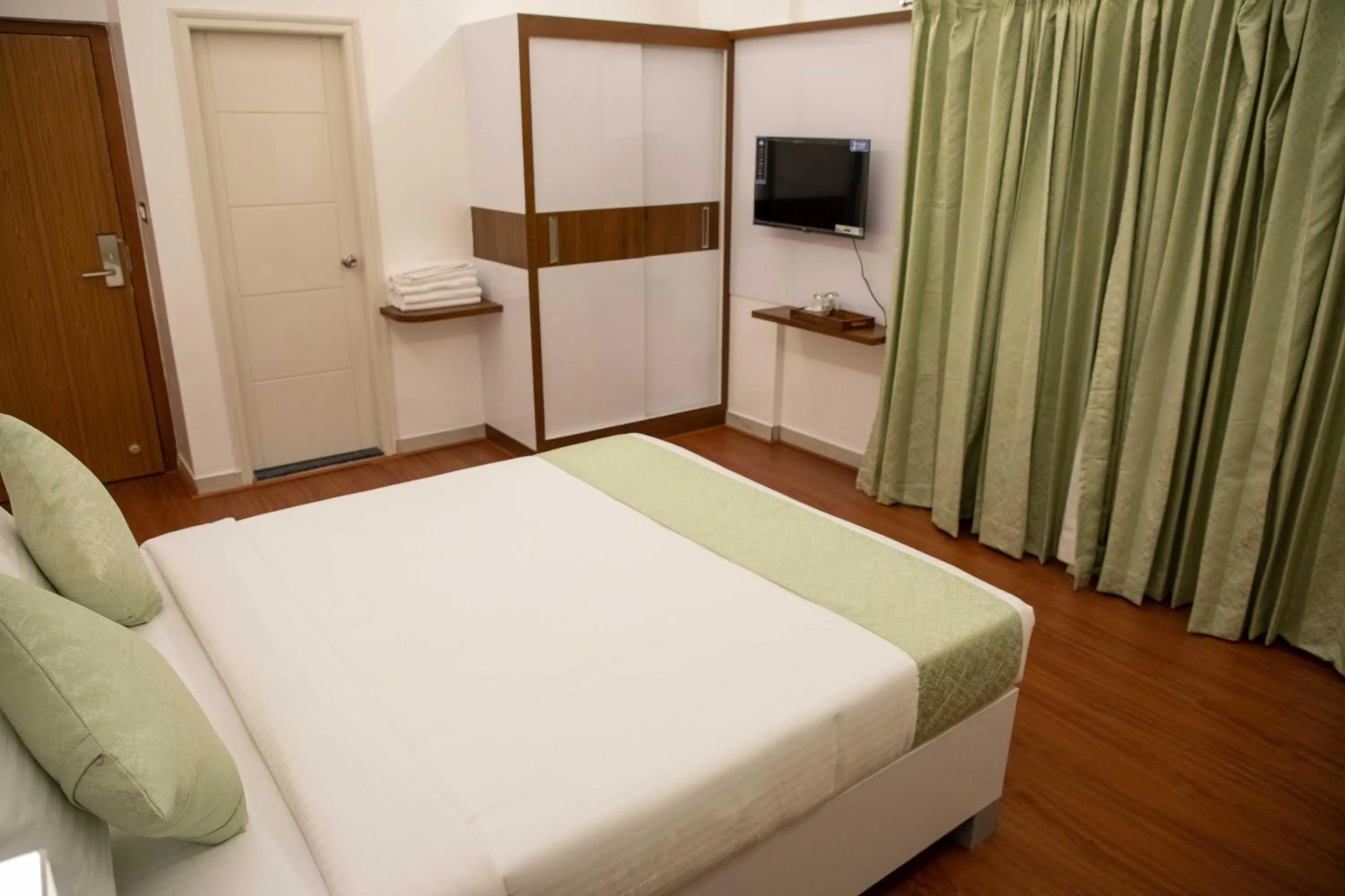 Bed in PVR Suites off Bannerghatta Road