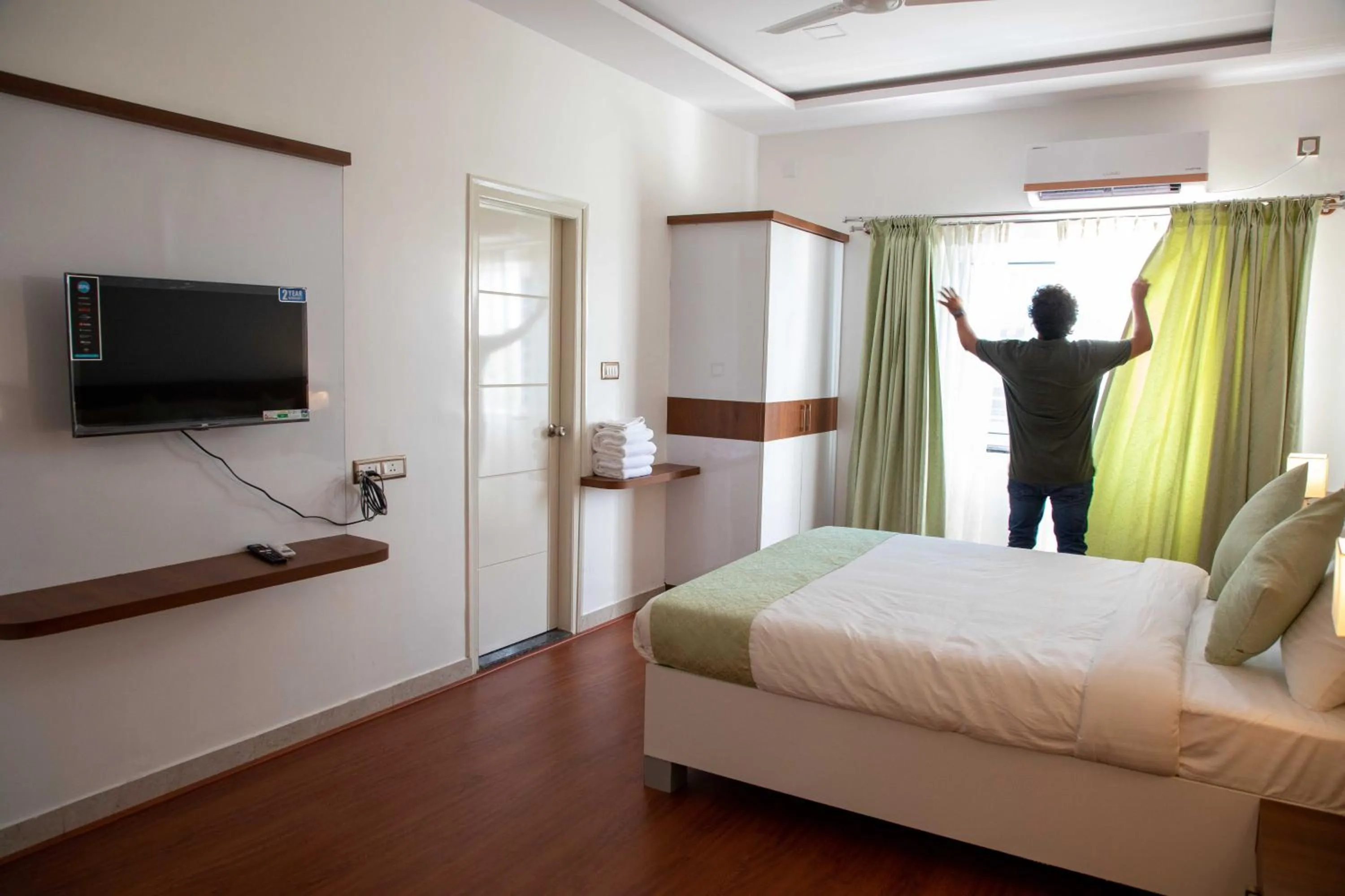 Bed in PVR Suites off Bannerghatta Road