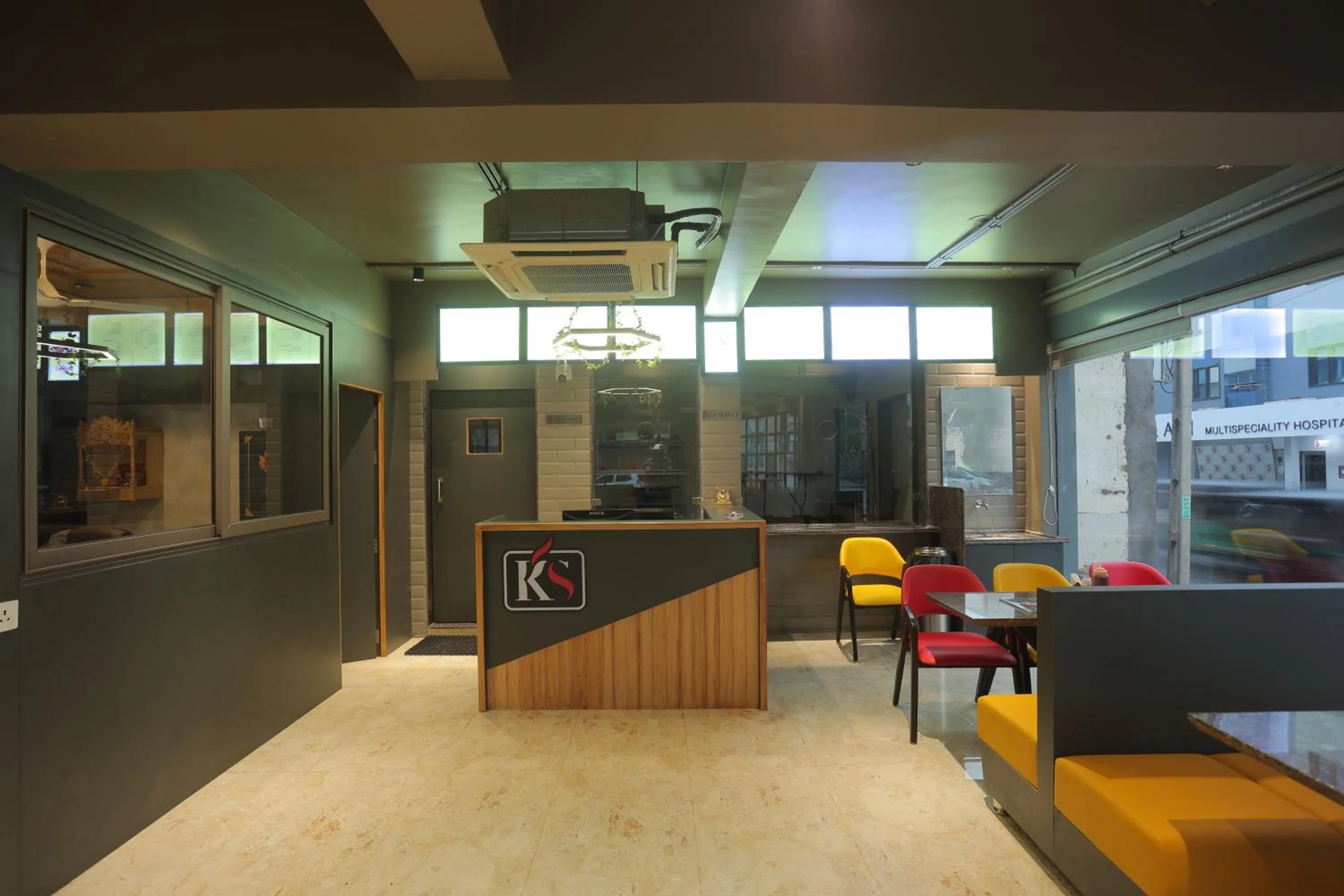 Breakfast in Hotel Shayan Inn