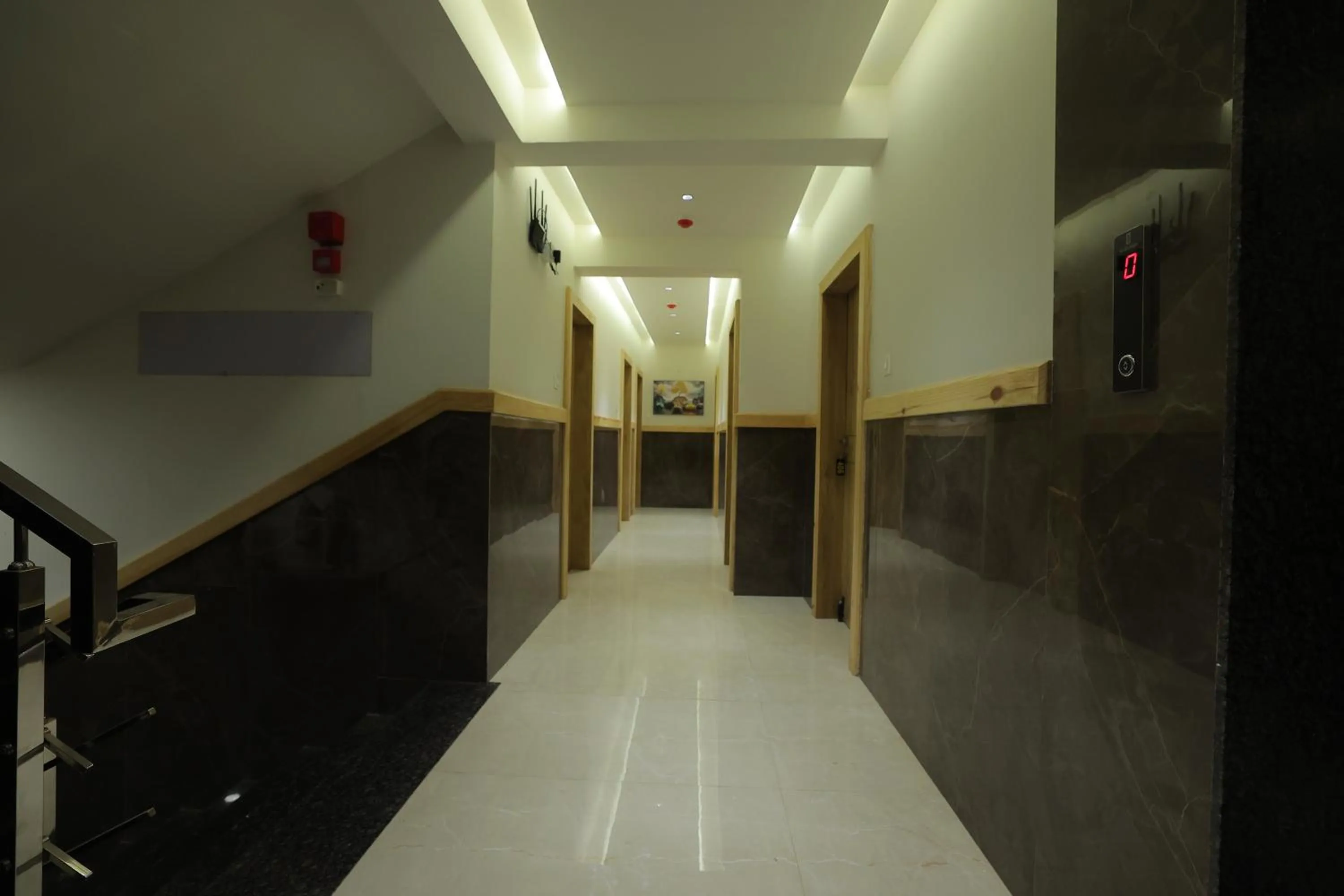 Property building in Hotel Shayan Inn