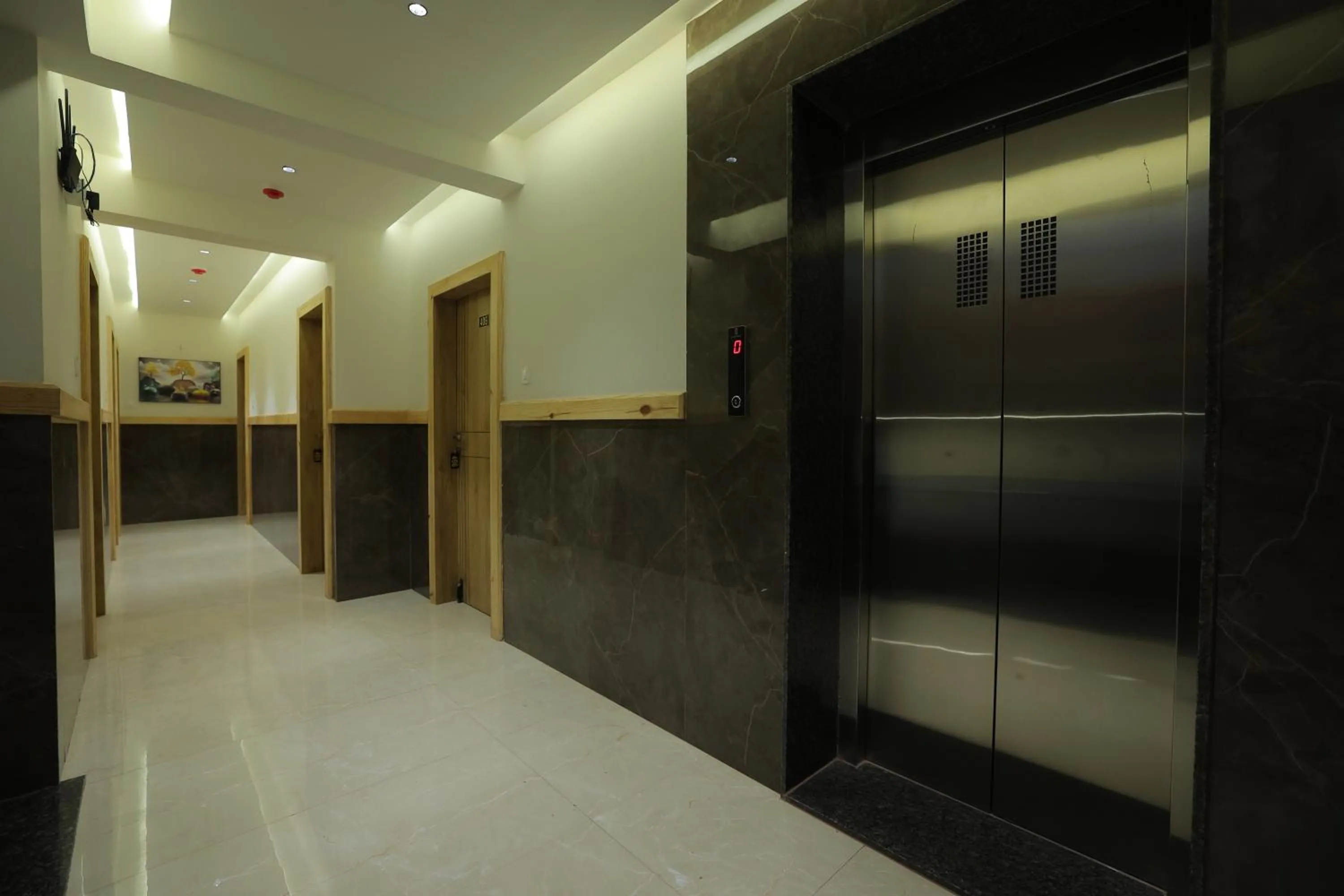 Property building in Hotel Shayan Inn