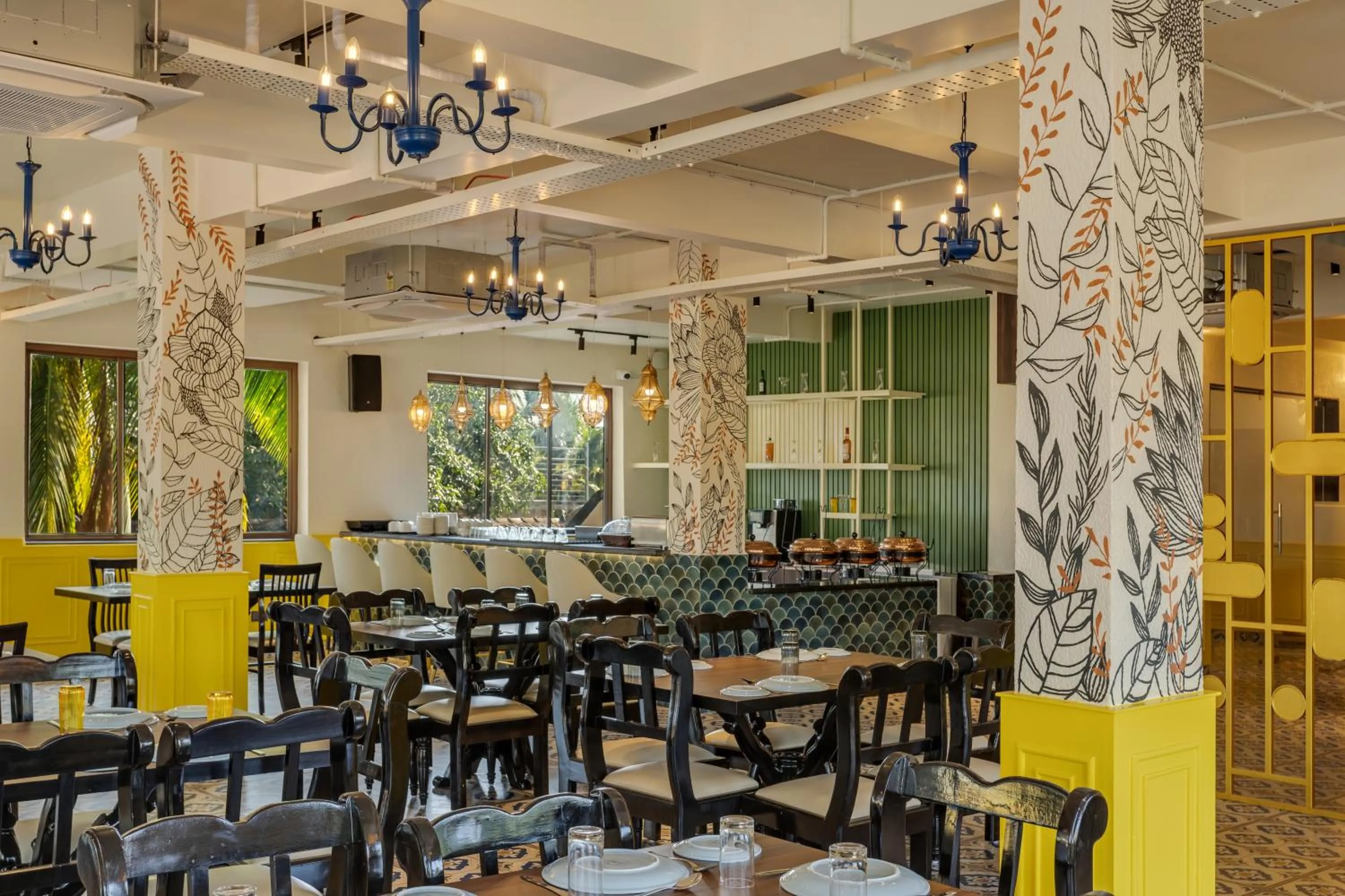 Restaurant/places to eat in La baga Beach Hotel