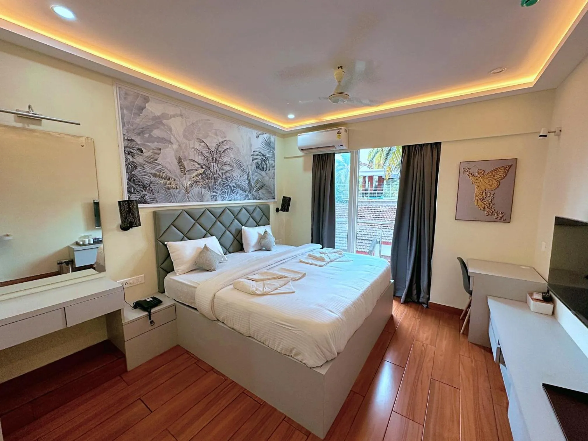 Photo of the whole room, Bed in La baga Beach Hotel