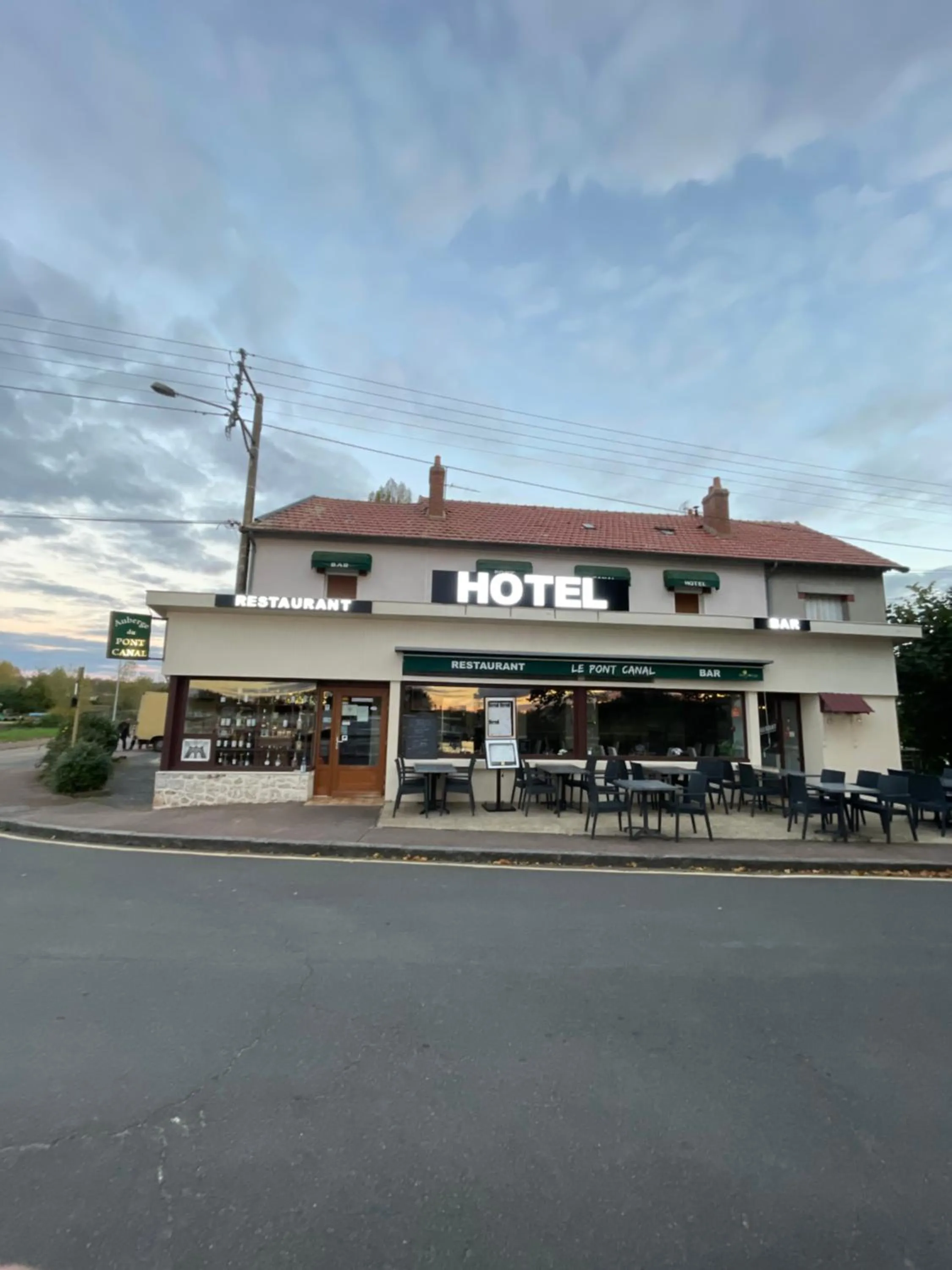 Auberge du pont canal