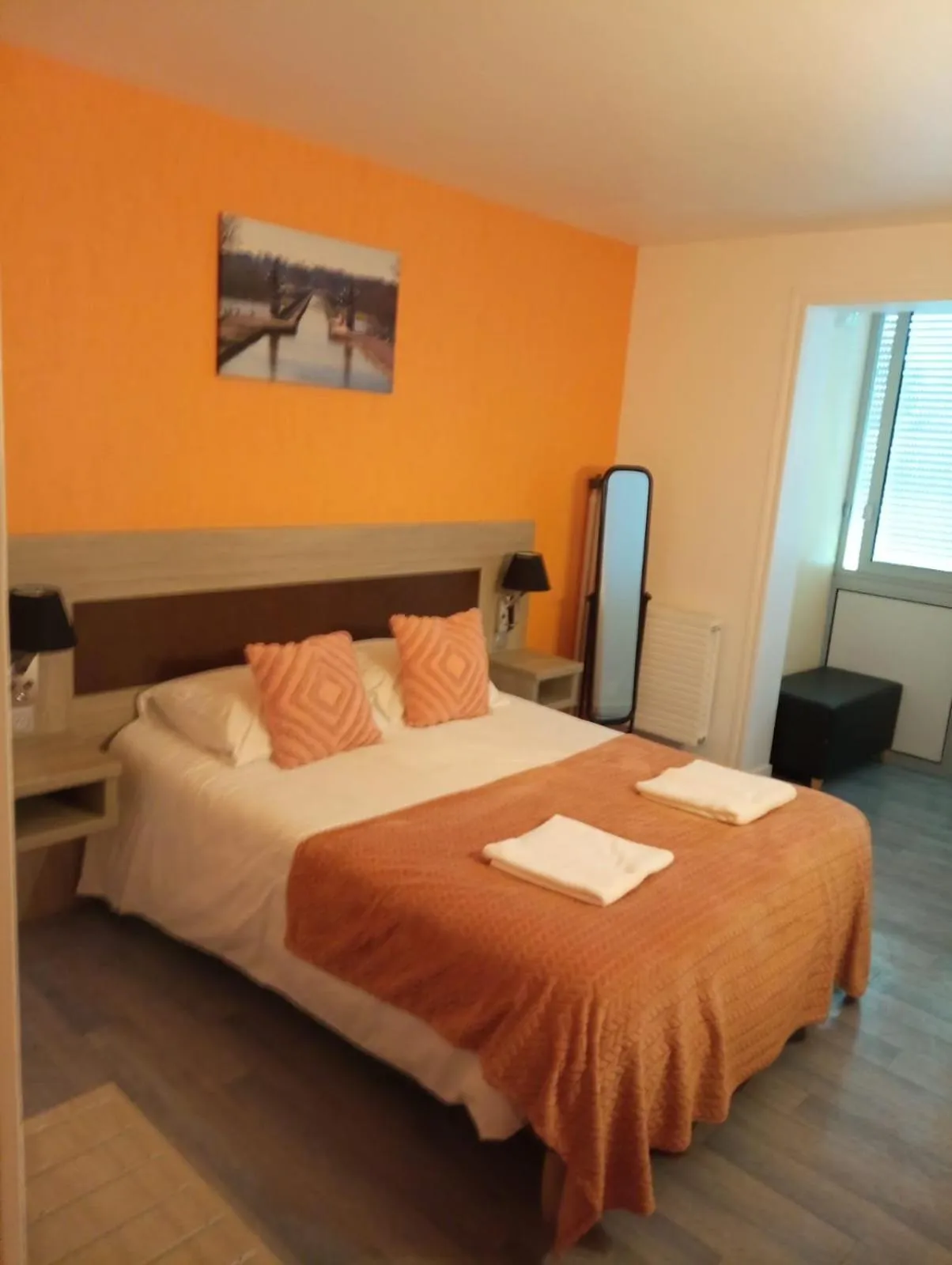 Bed in Auberge du pont canal