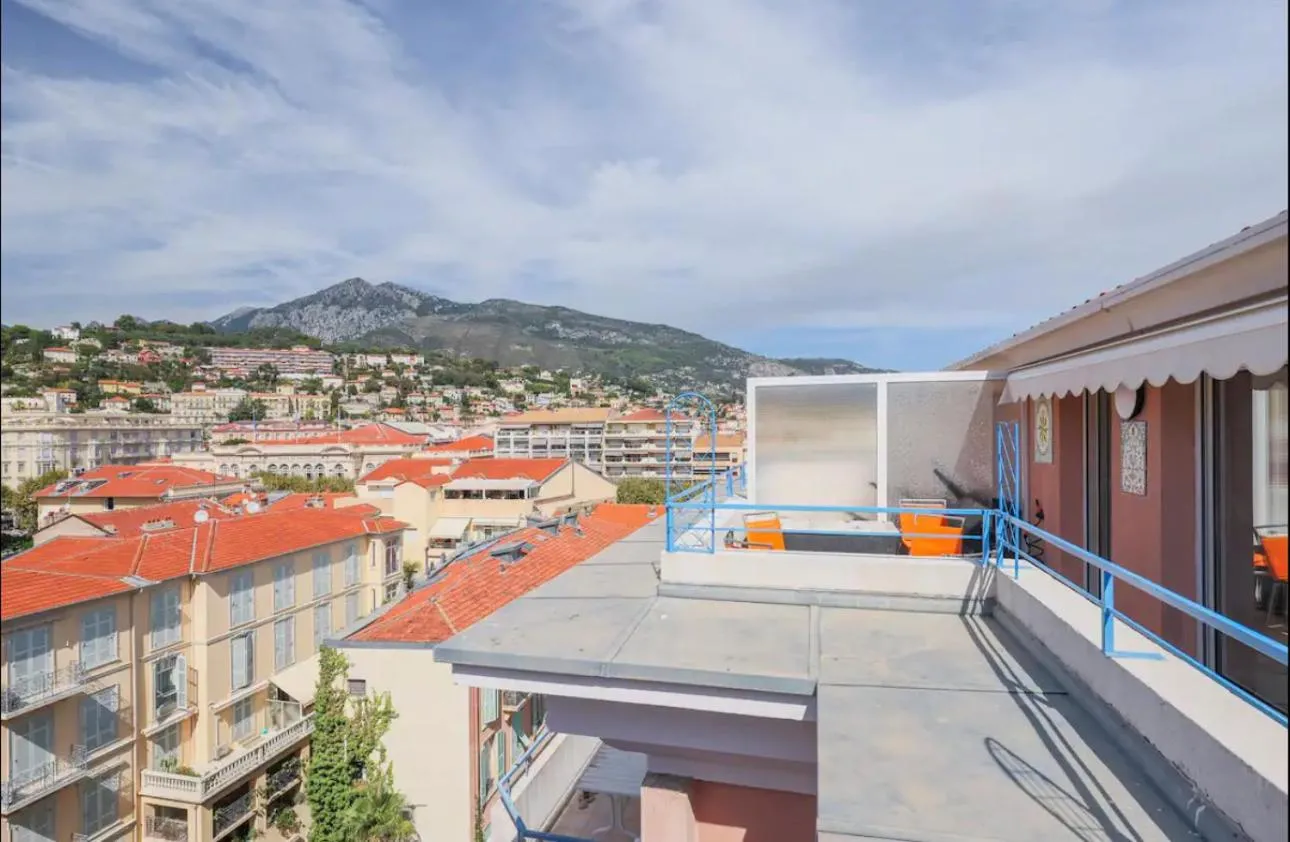 2P - terrasse - parking - plage