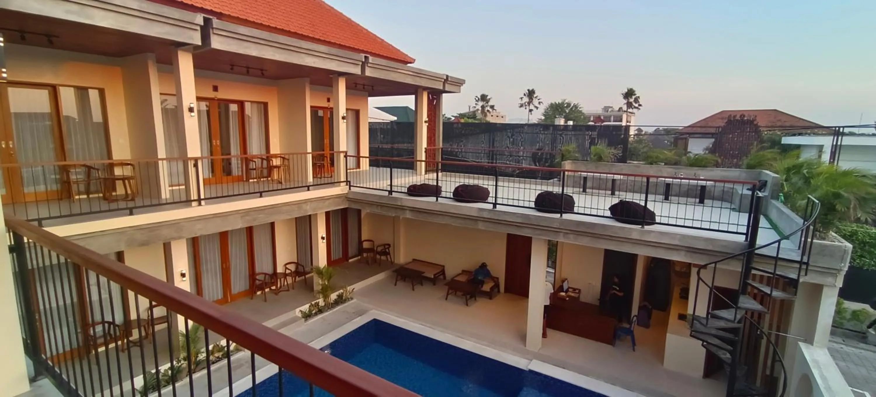 FULLMOON CANGGU Nelayan